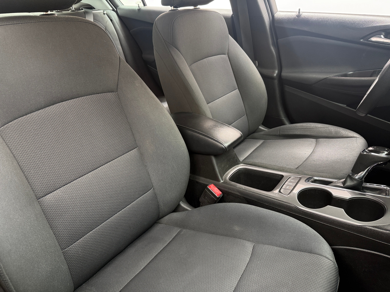 Thumbnail: 2019 Chevrolet Cruze - 2