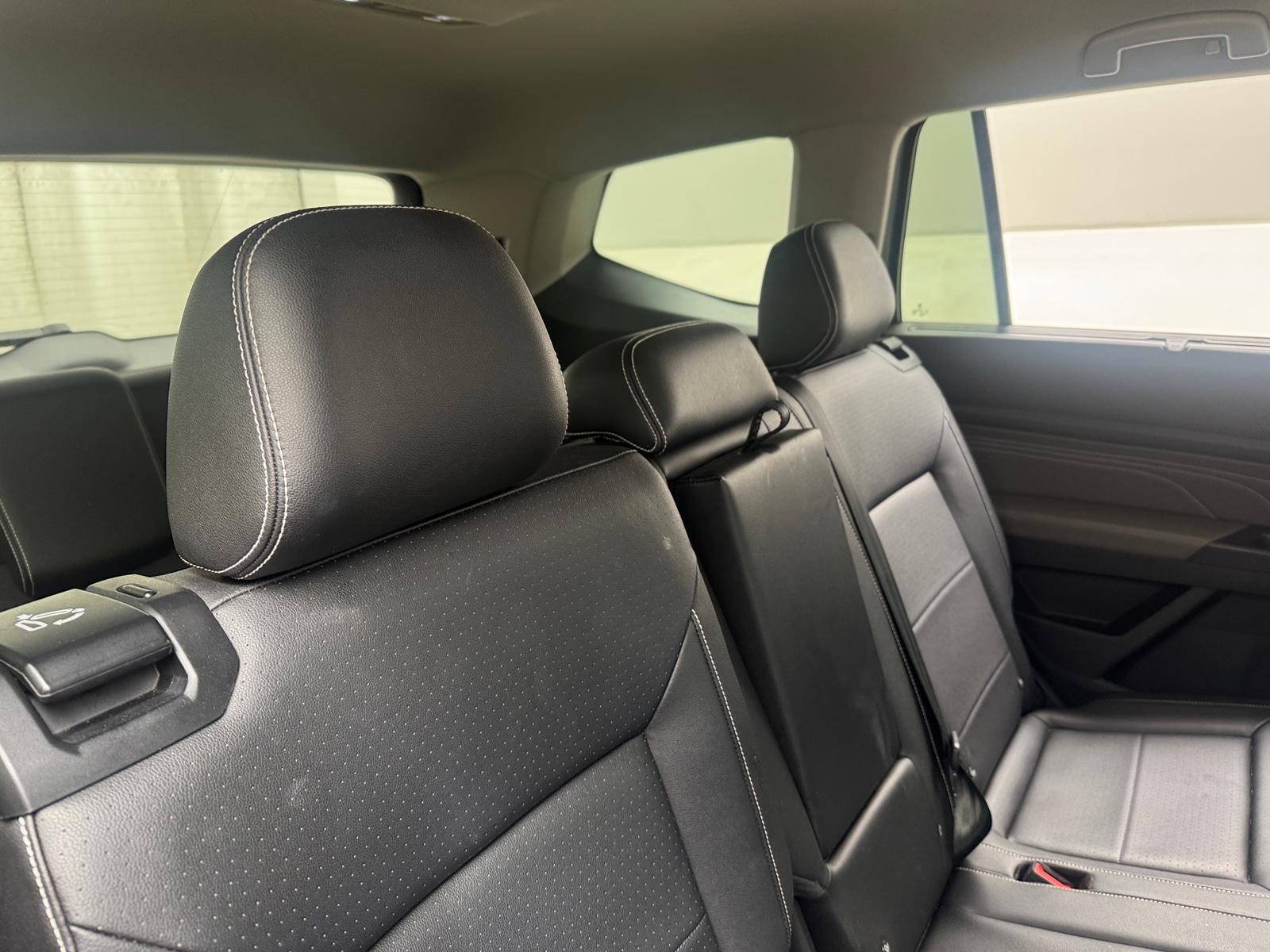 Thumbnail: 2023 Volkswagen Atlas - 5