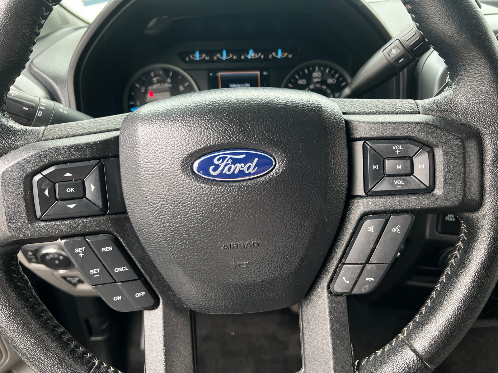 Thumbnail: 2019 Ford Econoline - 5