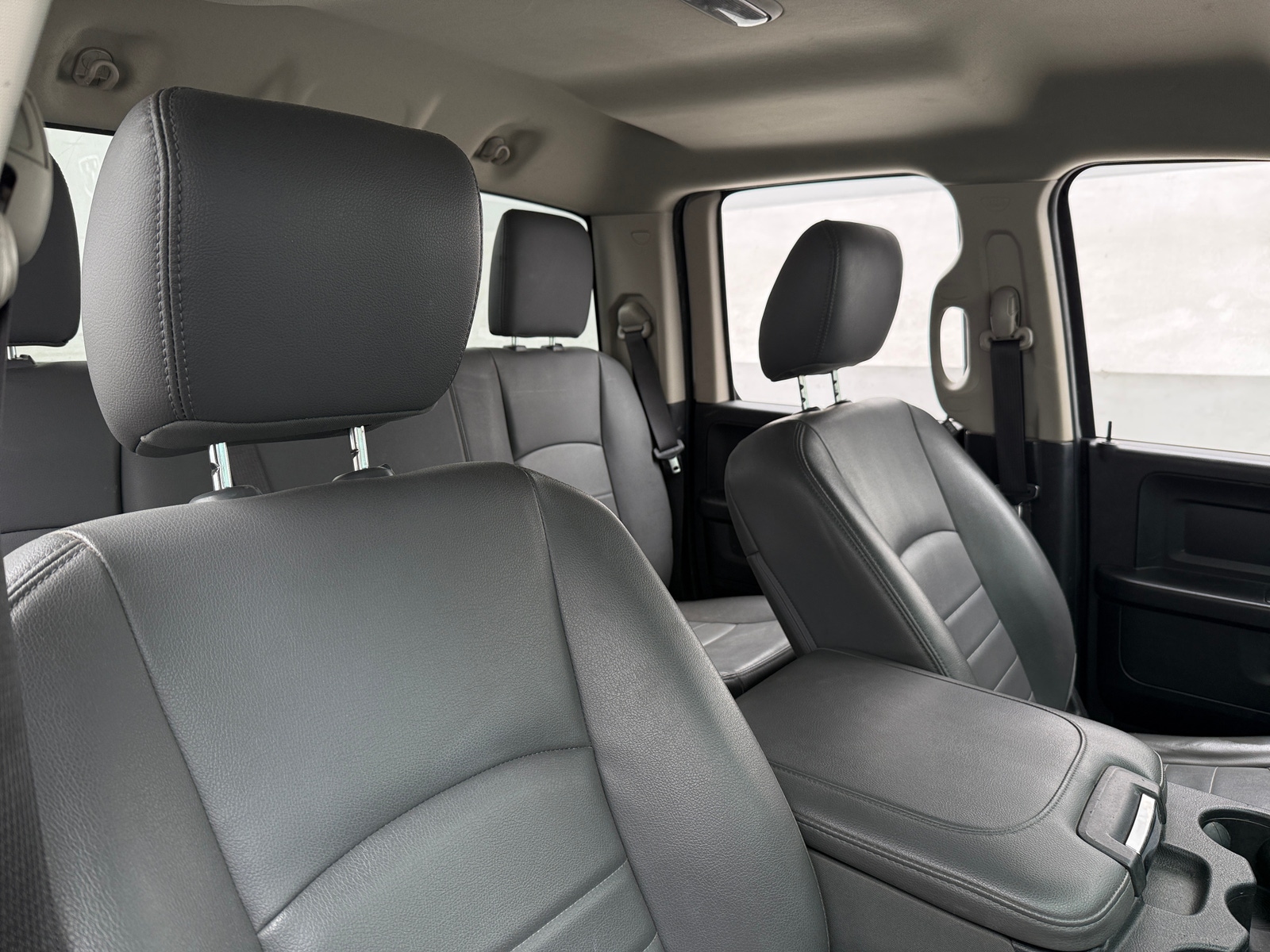 Thumbnail: 2019 RAM 1500 Classic - 2