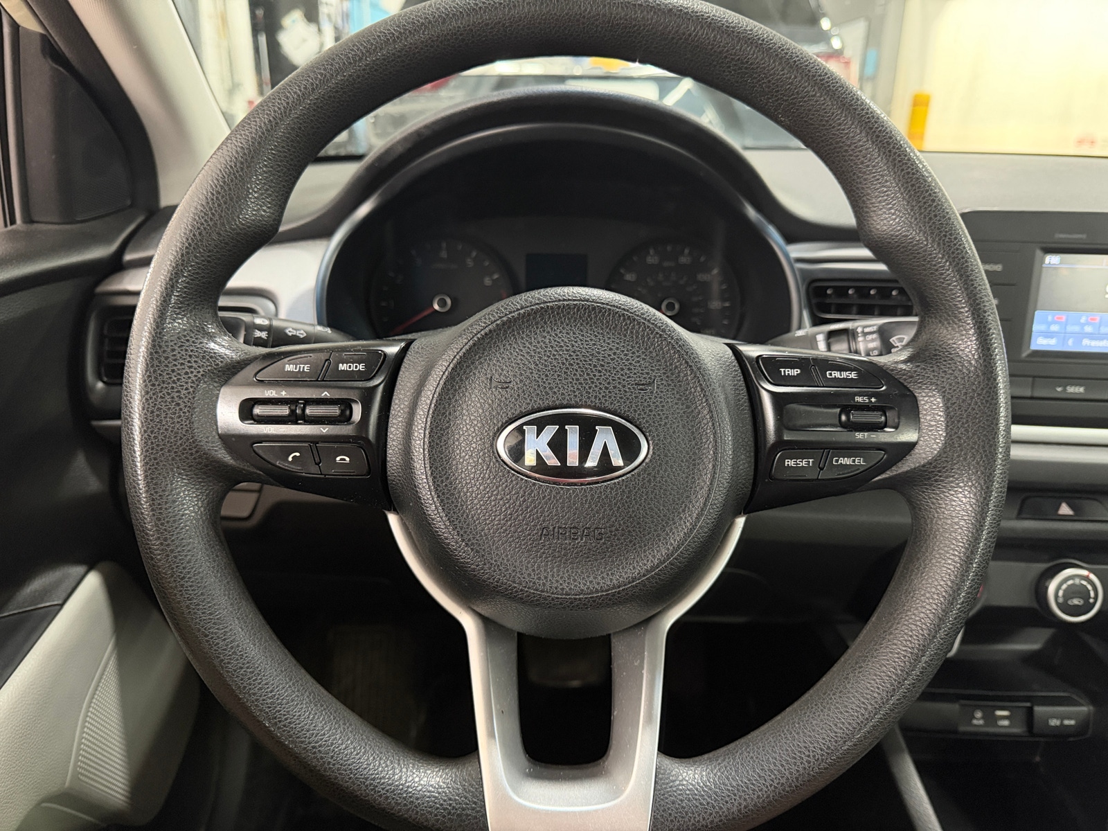 Thumbnail: 2018 Kia Rio - 5