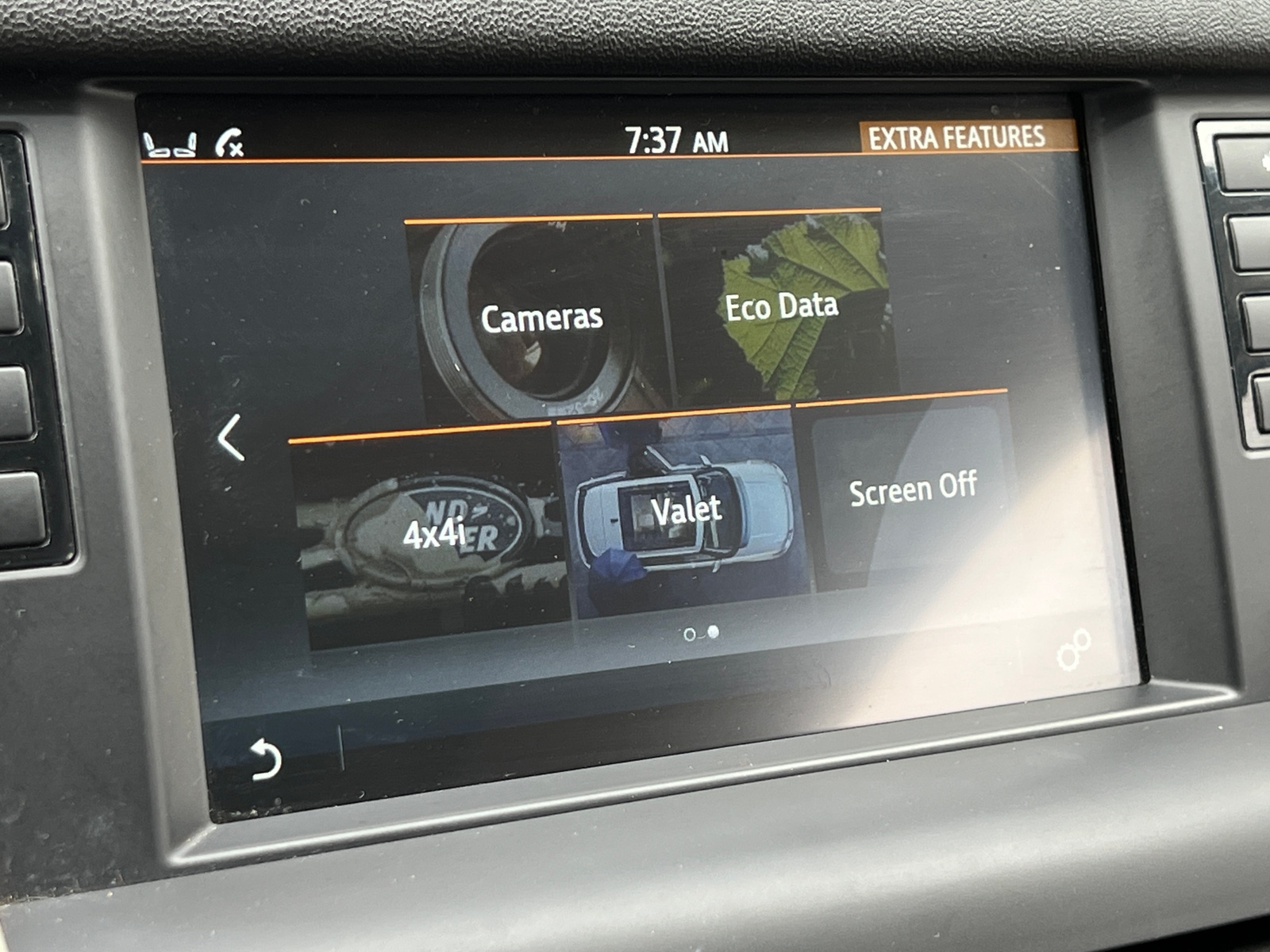 Thumbnail: 2019 Land Rover Discovery Sport - 3