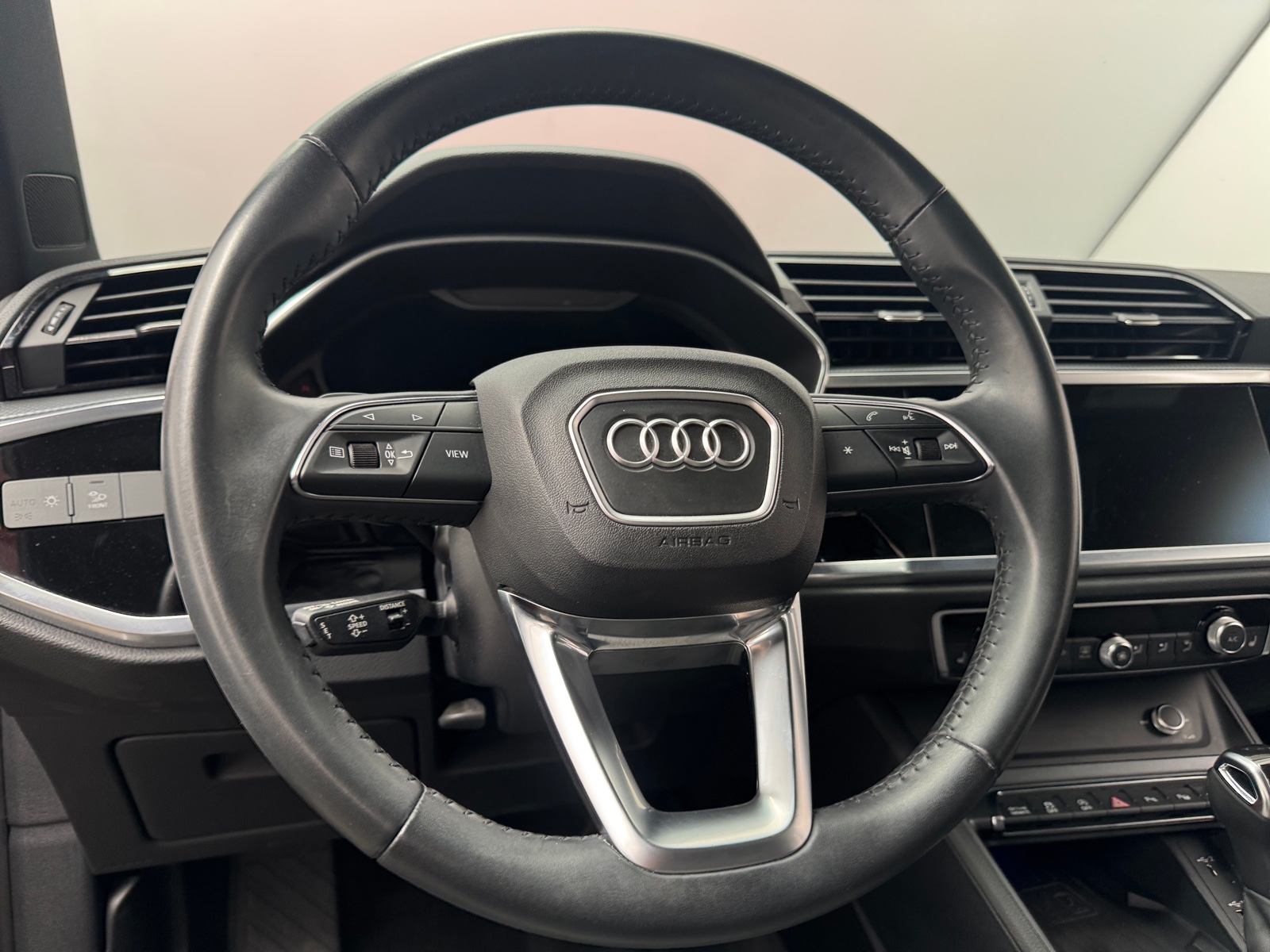 Thumbnail: 2020 Audi Q3 - 4