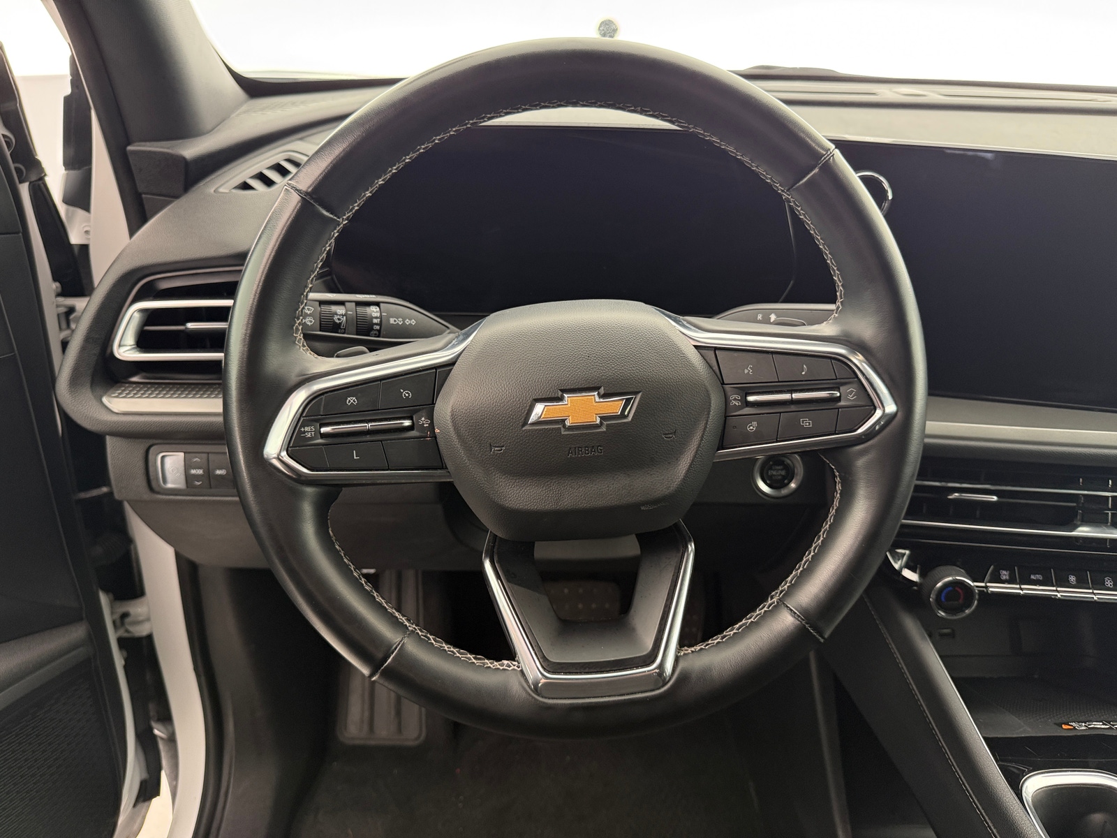 Thumbnail: 2024 Chevrolet Traverse - 5