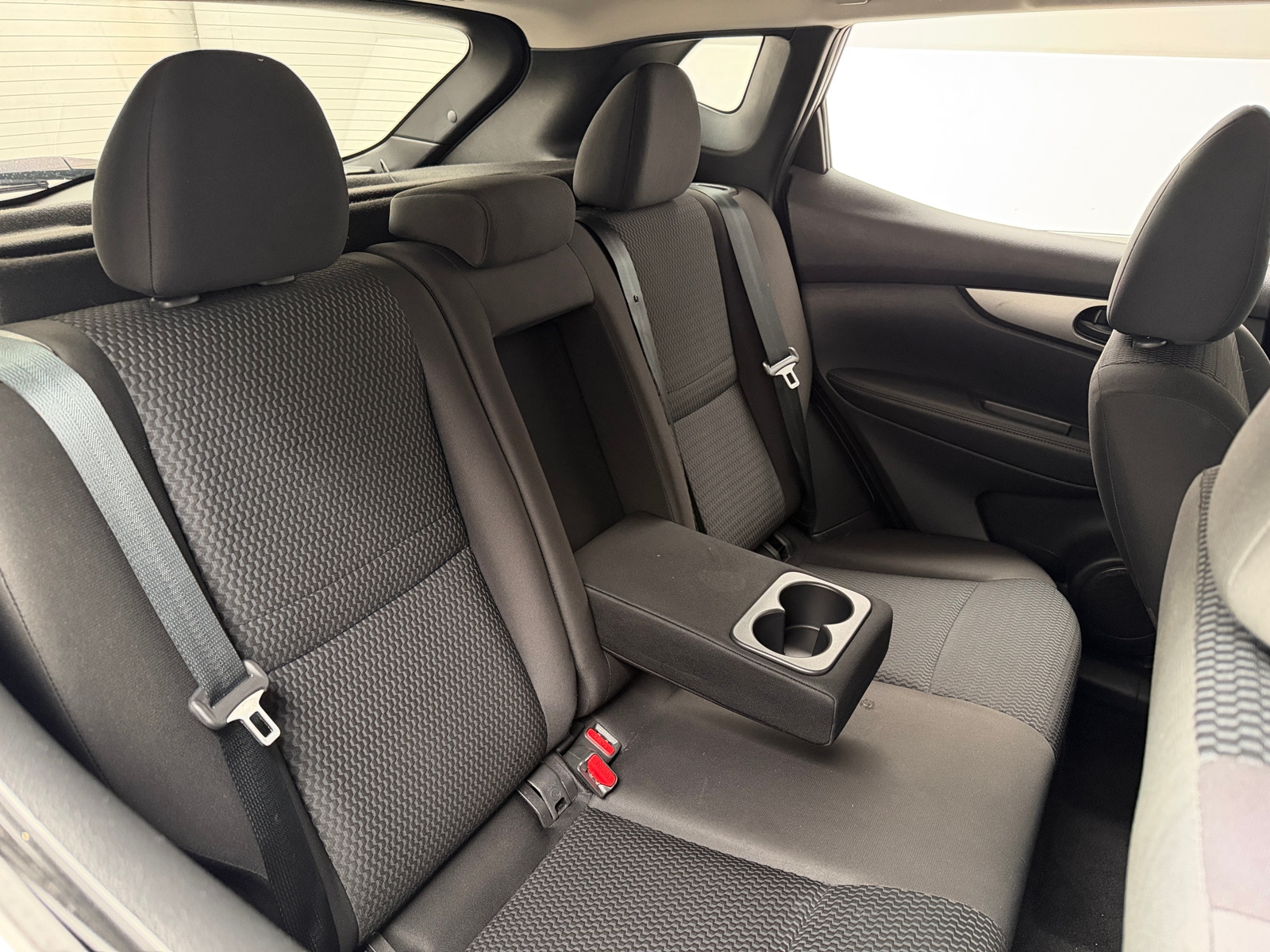 Thumbnail: 2019 Nissan Rogue Sport - 6