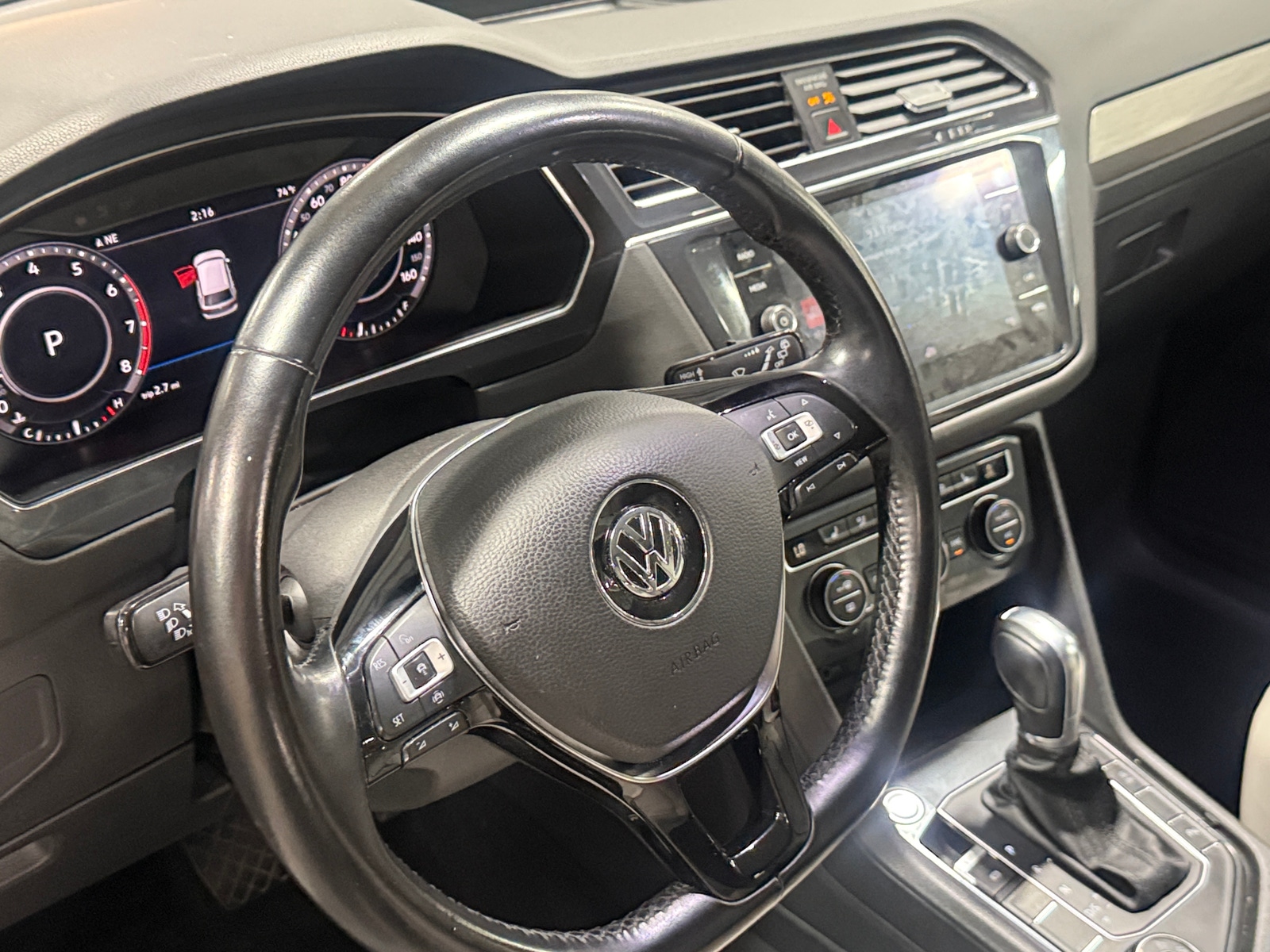 Thumbnail: 2019 Volkswagen Tiguan - 4