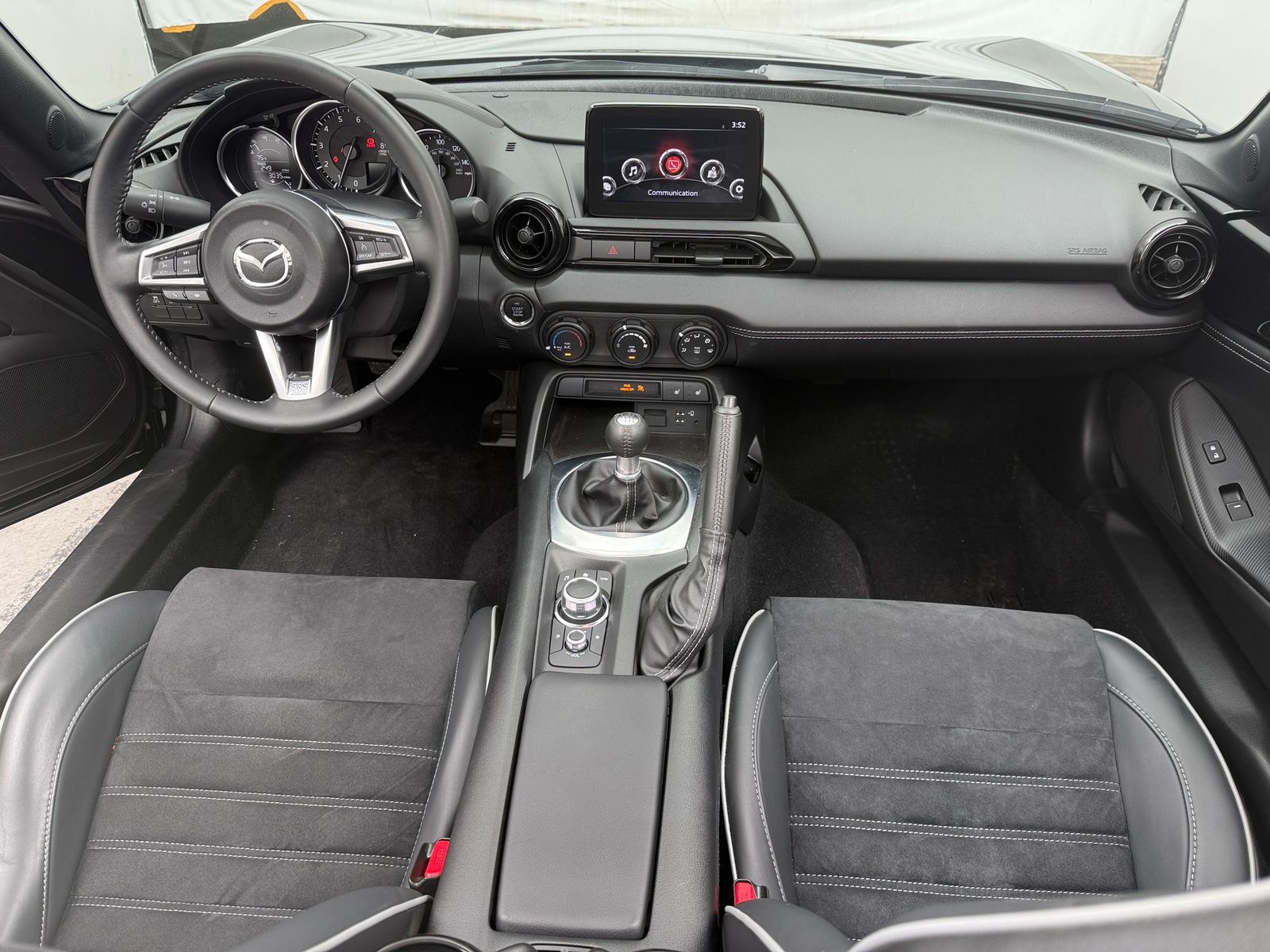 Thumbnail: 2023 Mazda MX-5 Miata - 3