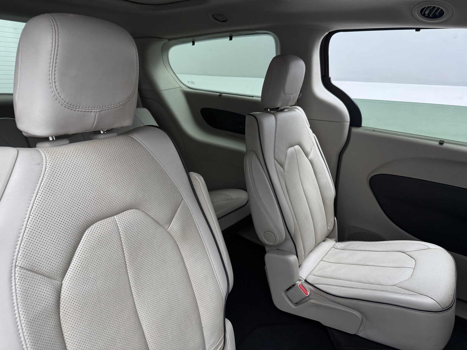 Thumbnail: 2021 Chrysler Pacifica - 5