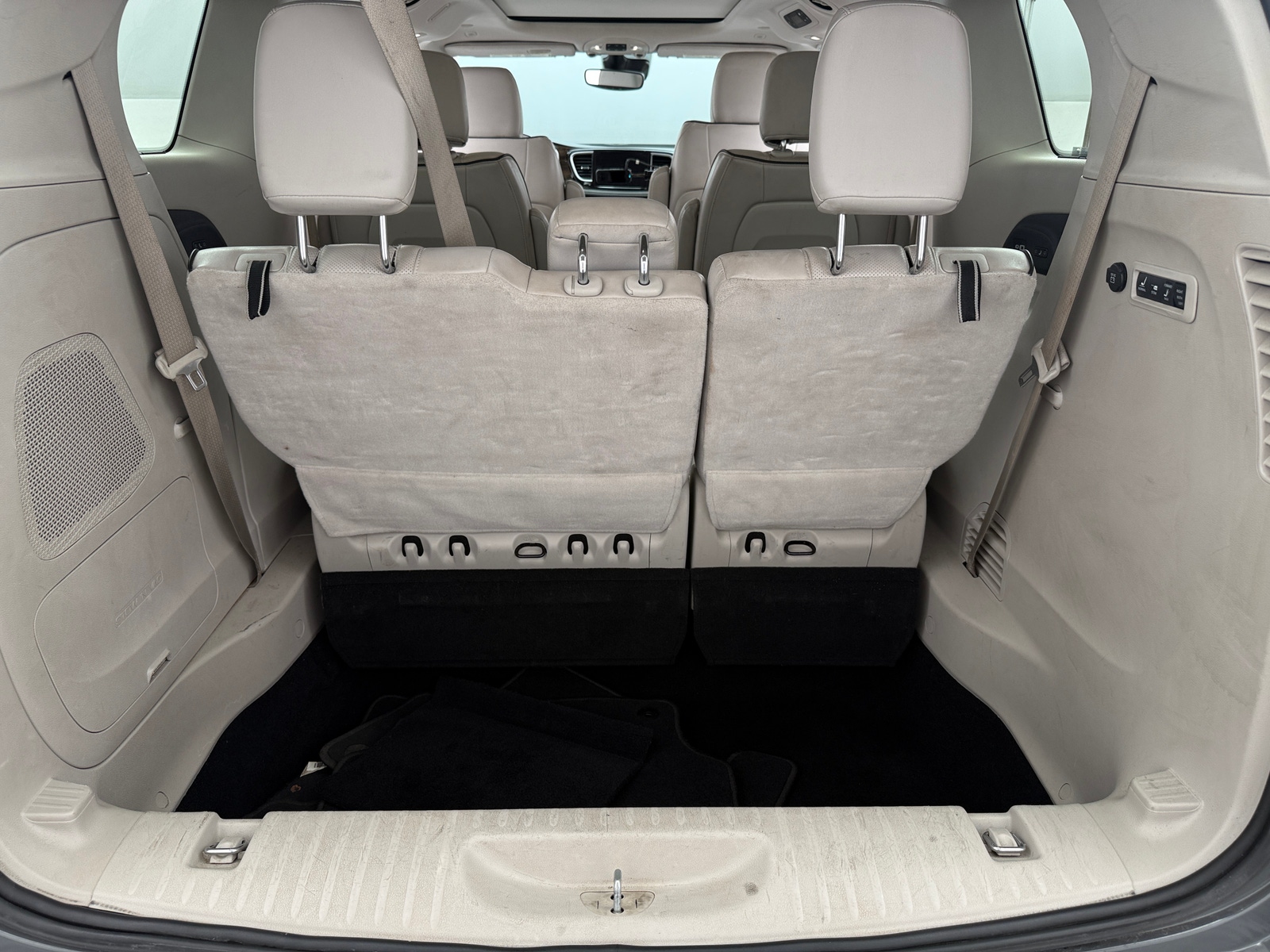 Thumbnail: 2021 Chrysler Pacifica - 6