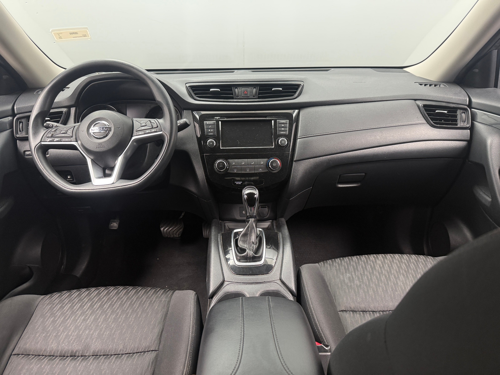Thumbnail: 2018 Nissan Rogue - 3