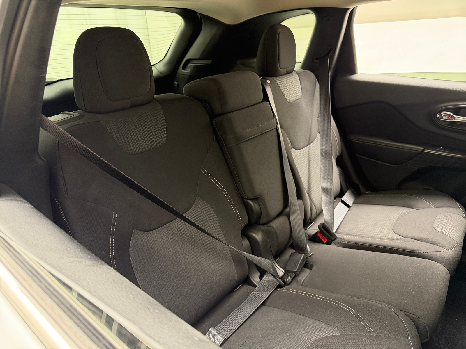 Thumbnail: 2016 Jeep Cherokee - 6