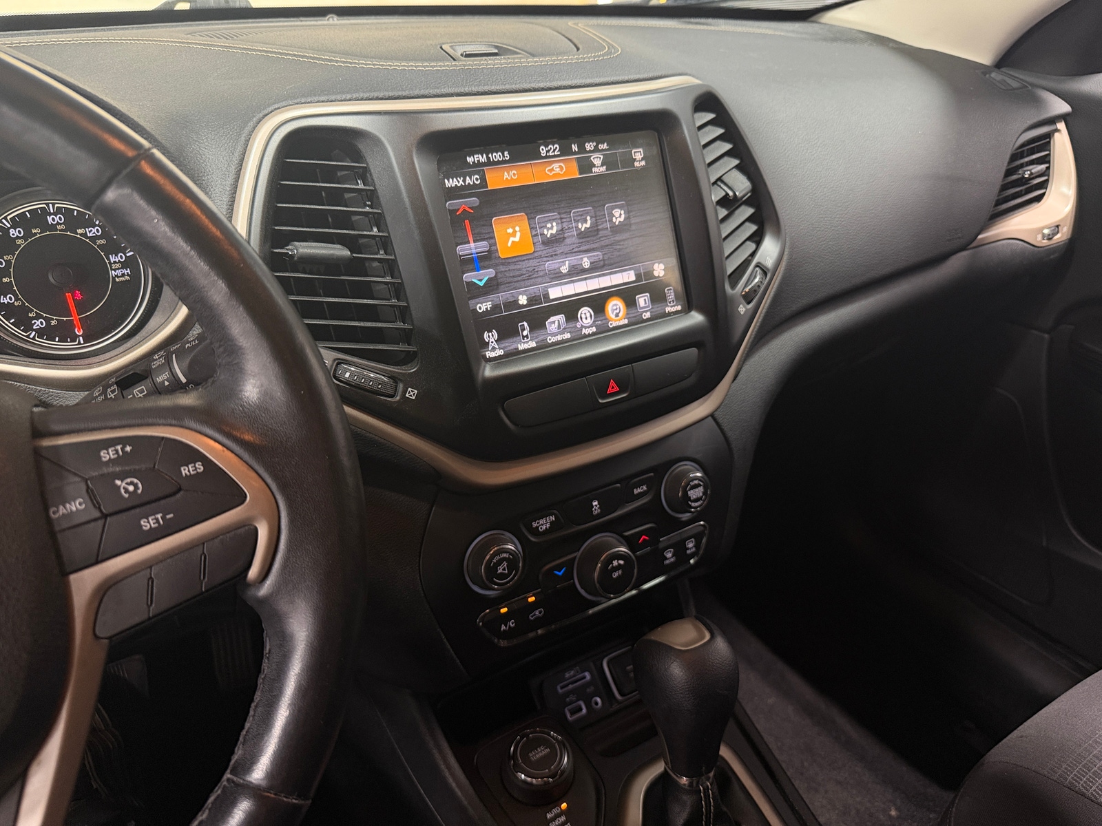 Thumbnail: 2016 Jeep Cherokee - 4