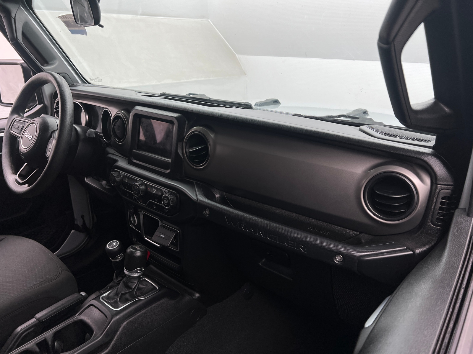 Thumbnail: 2022 Jeep Wrangler - 3