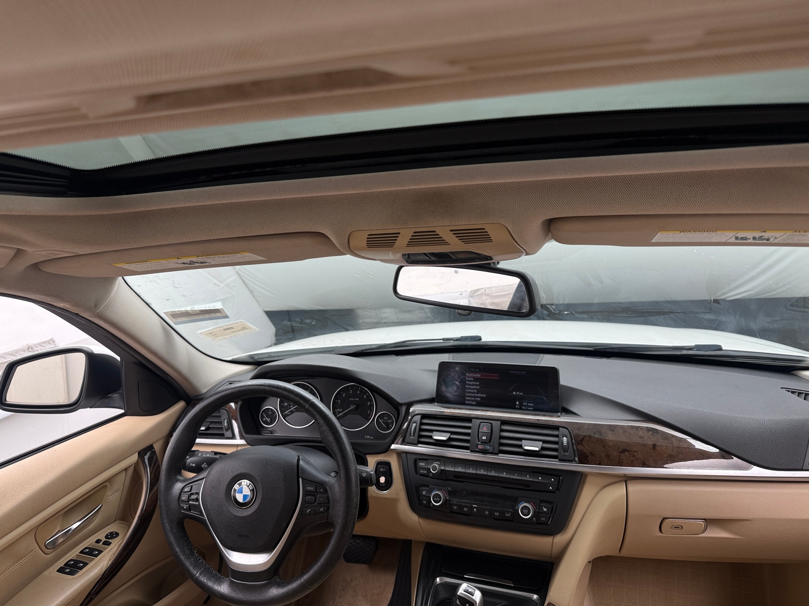 Thumbnail: 2015 BMW 3 Series - 2