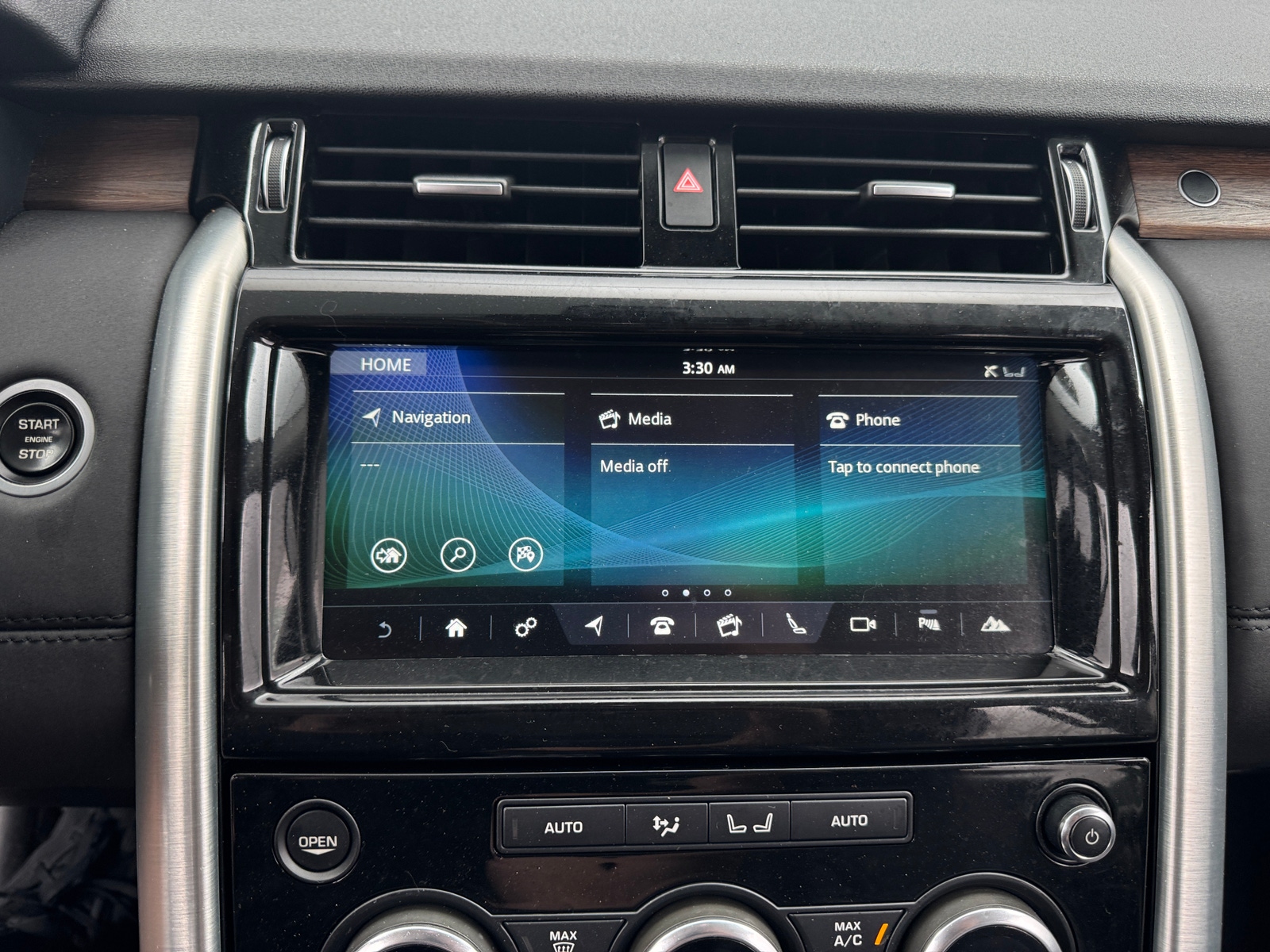 Thumbnail: 2018 Land Rover Discovery - 3