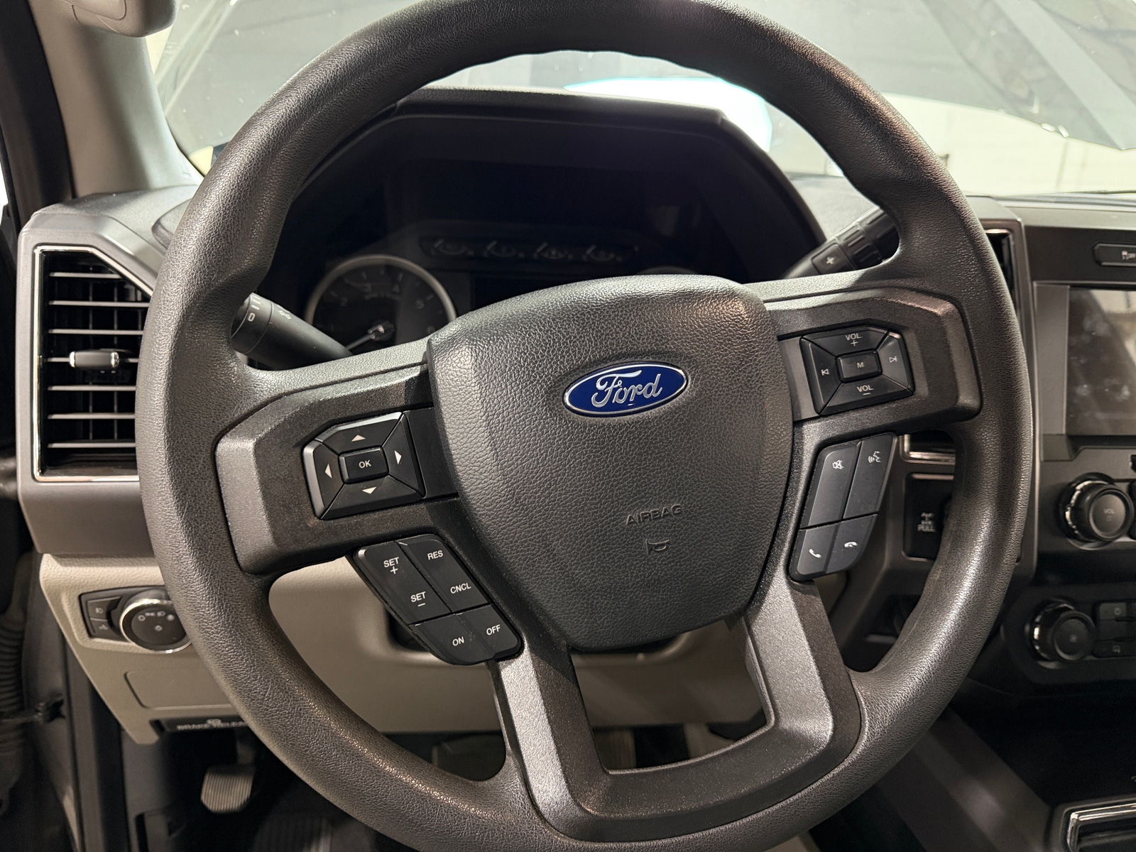 Thumbnail: 2022 Ford Econoline - 5