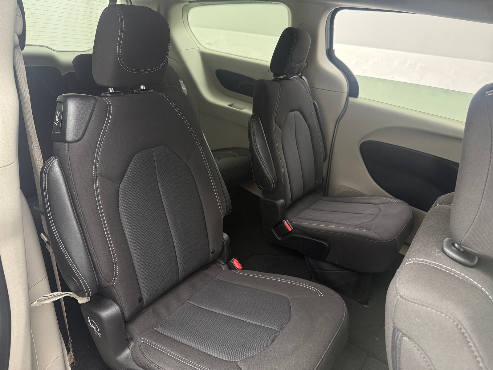 Thumbnail: 2024 Chrysler Voyager - 6