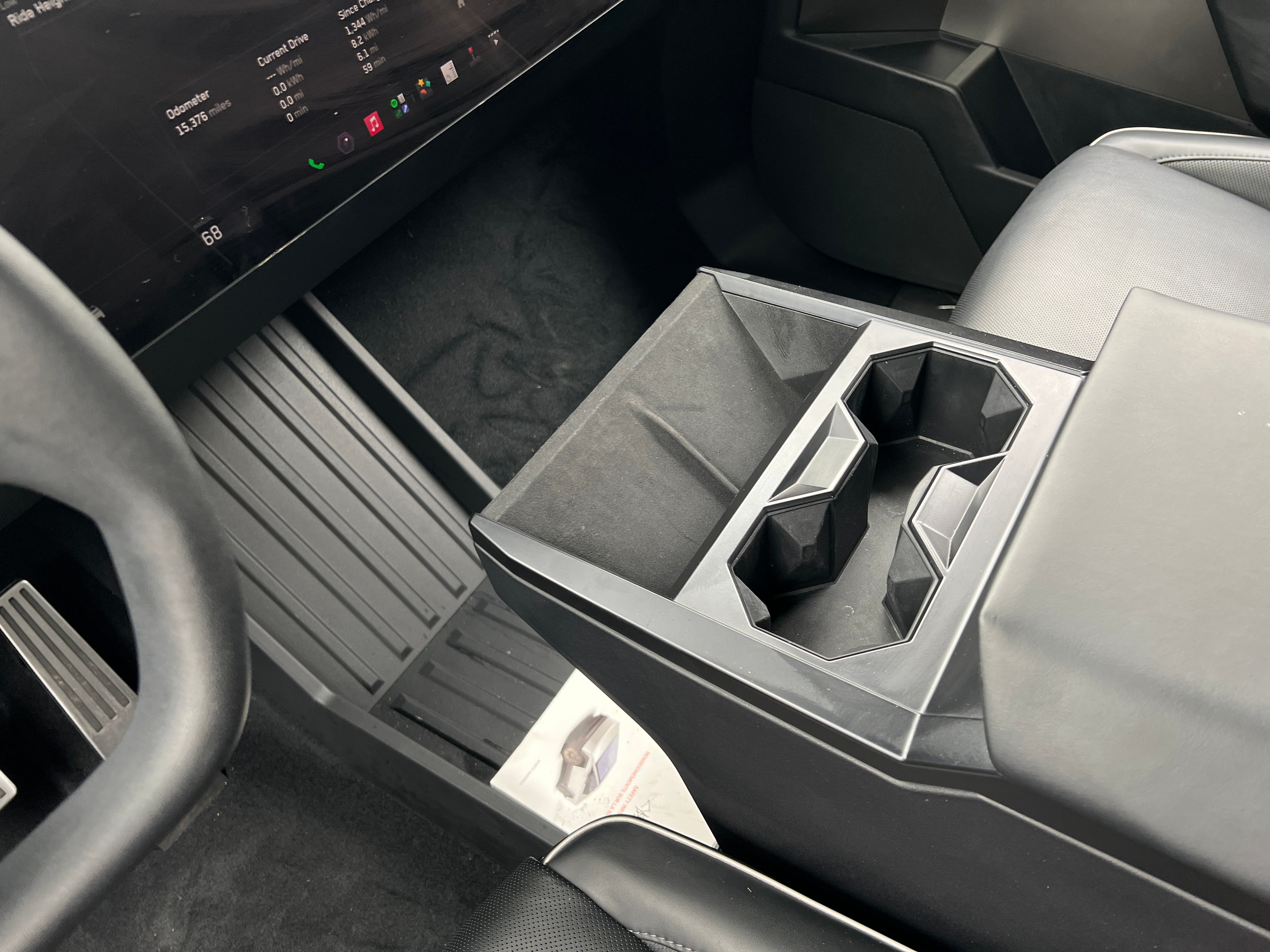 Used 2025 Tesla Cybertruck Base with VIN 7G2CEHED2SA075001 for sale in Pewaukee, WI