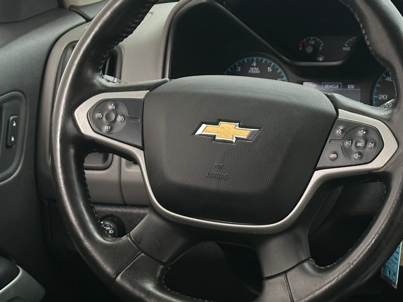 Thumbnail: 2015 Chevrolet Colorado - 4