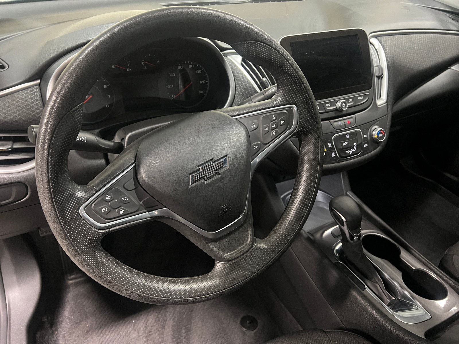 Thumbnail: 2022 Chevrolet Malibu - 5