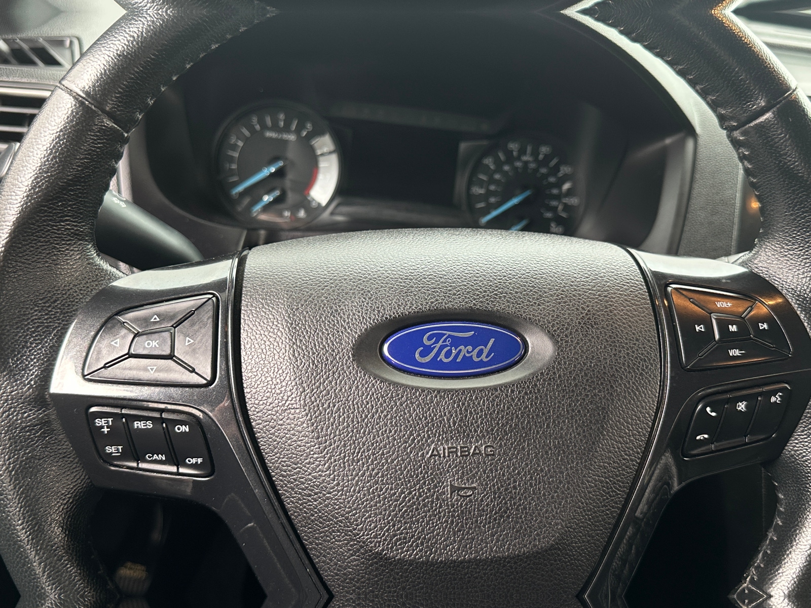Thumbnail: 2018 Ford Explorer - 5