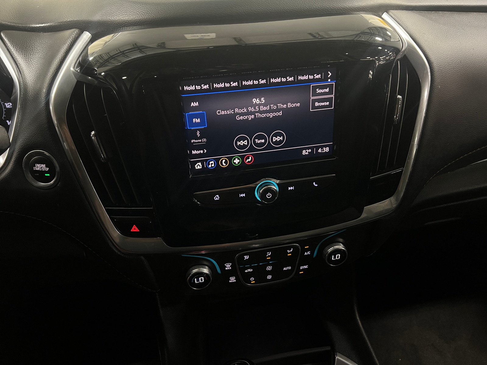 Thumbnail: 2020 Chevrolet Traverse - 4
