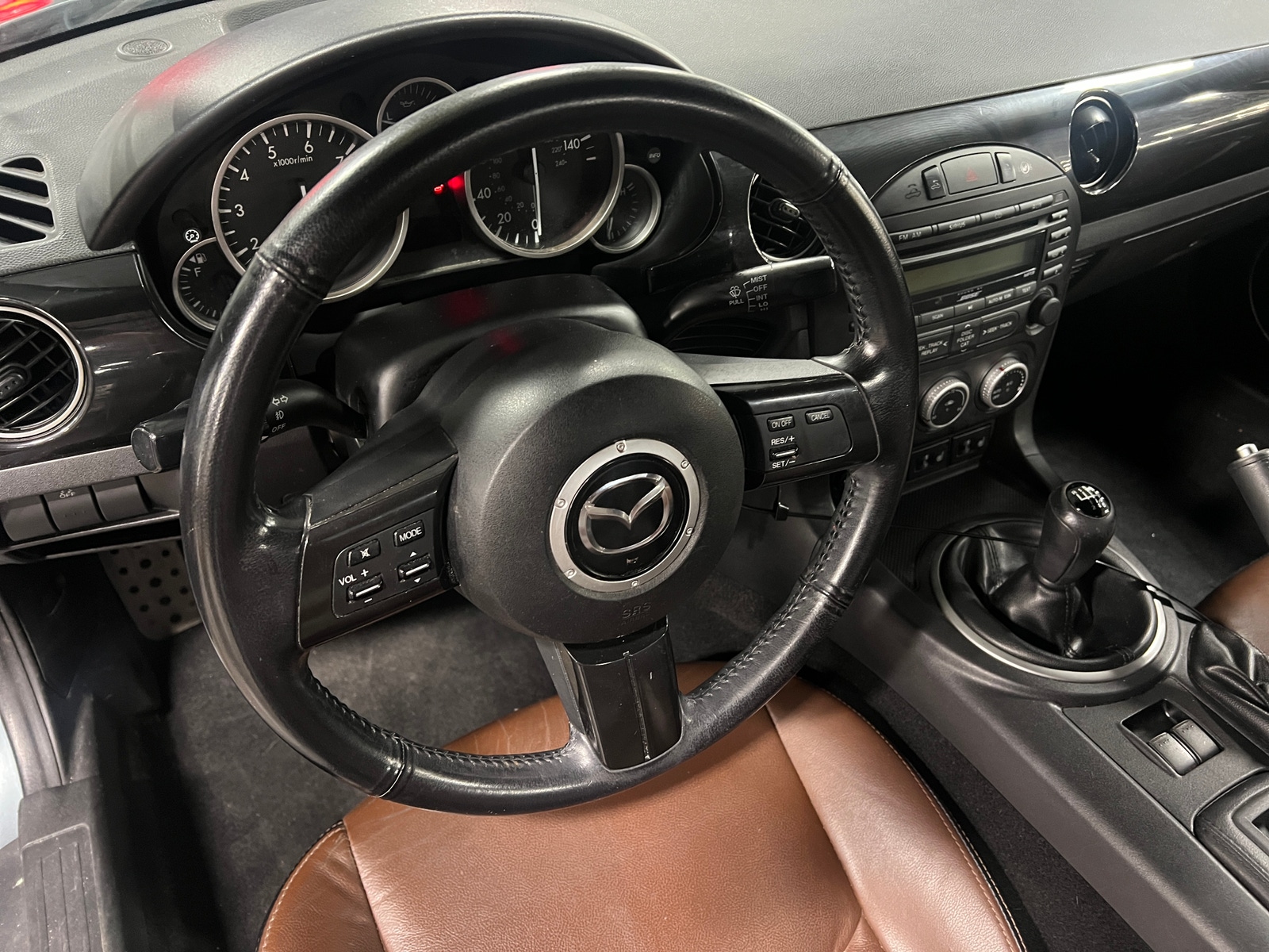 Thumbnail: 2013 Mazda MX-5 Miata - 4