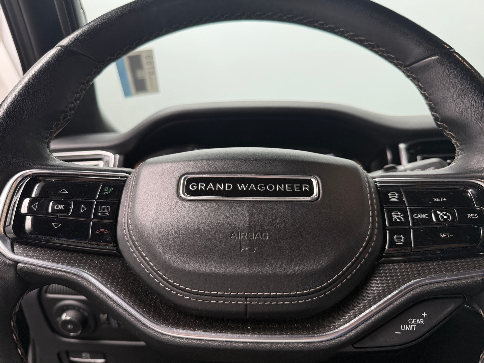 Thumbnail: 2024 Jeep Grand Wagoneer L - 4