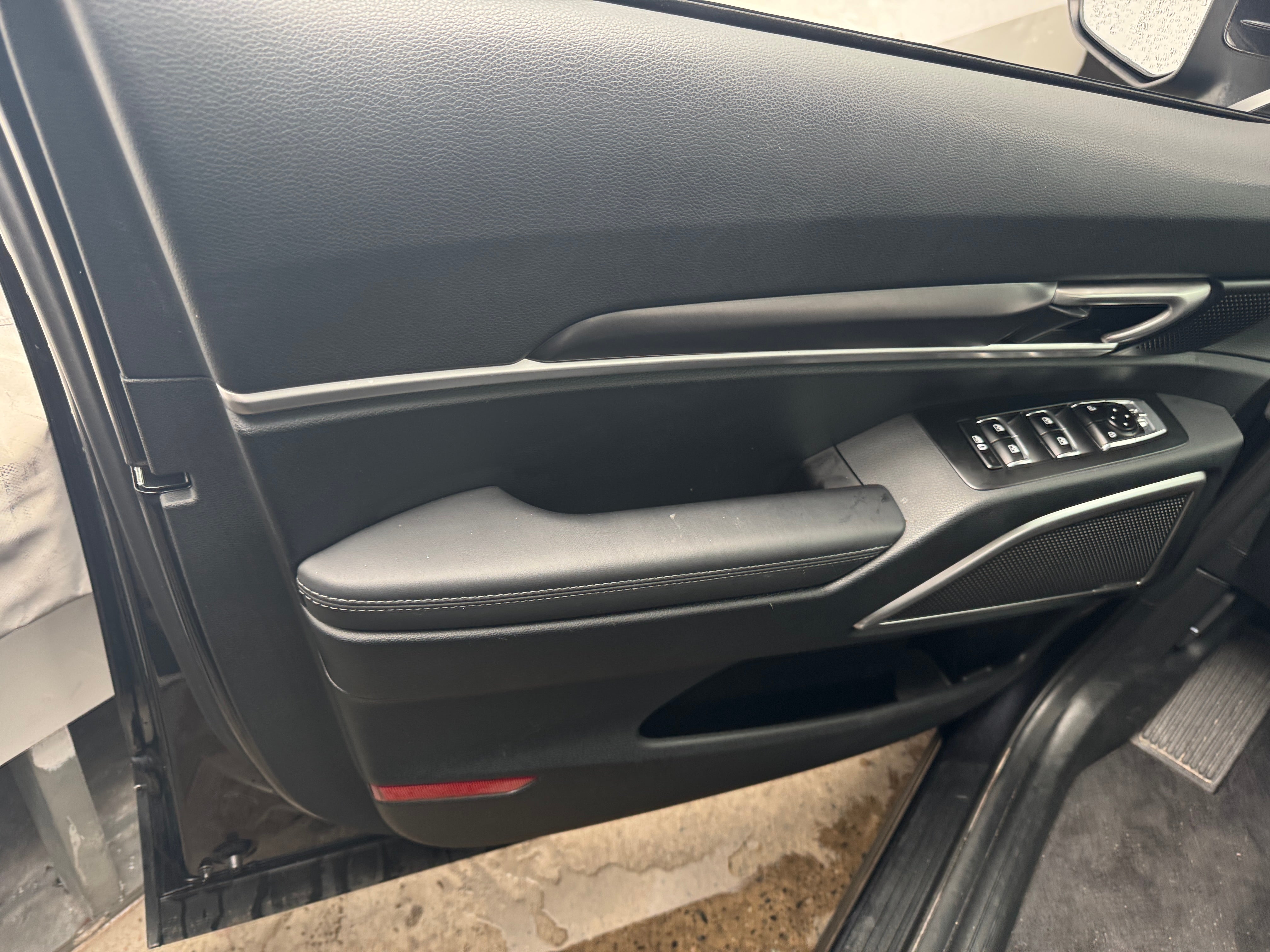 2025 Kia Telluride S - Photo 11