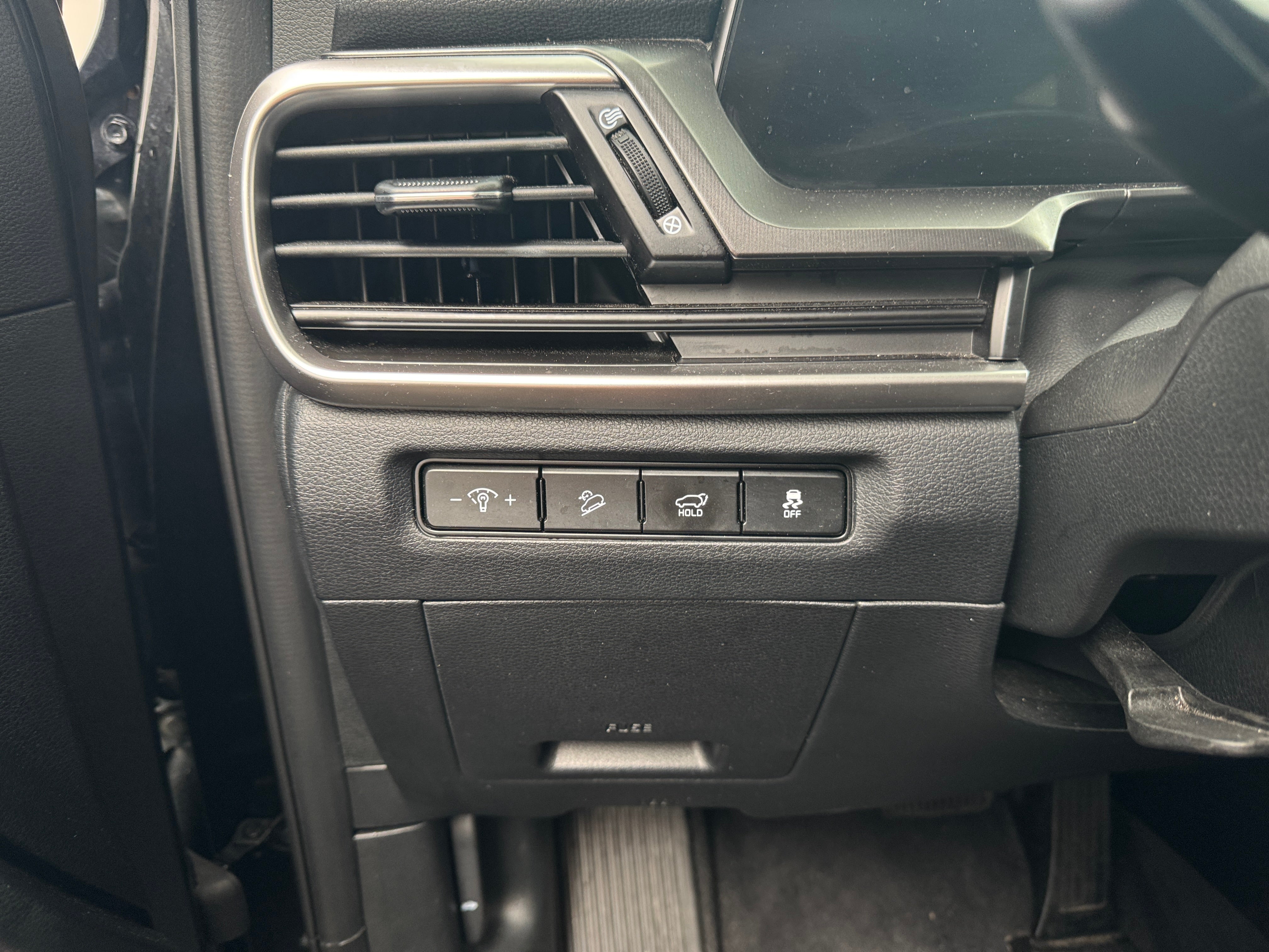 2025 Kia Telluride S - Photo 14