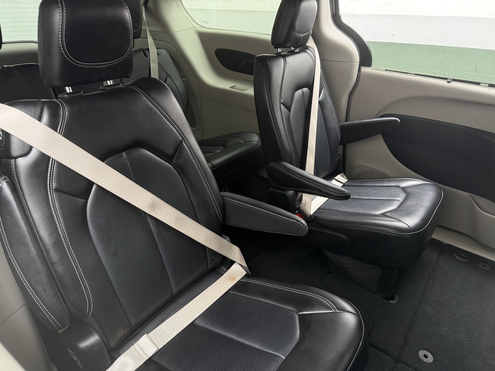 Thumbnail: 2024 Chrysler Pacifica - 5