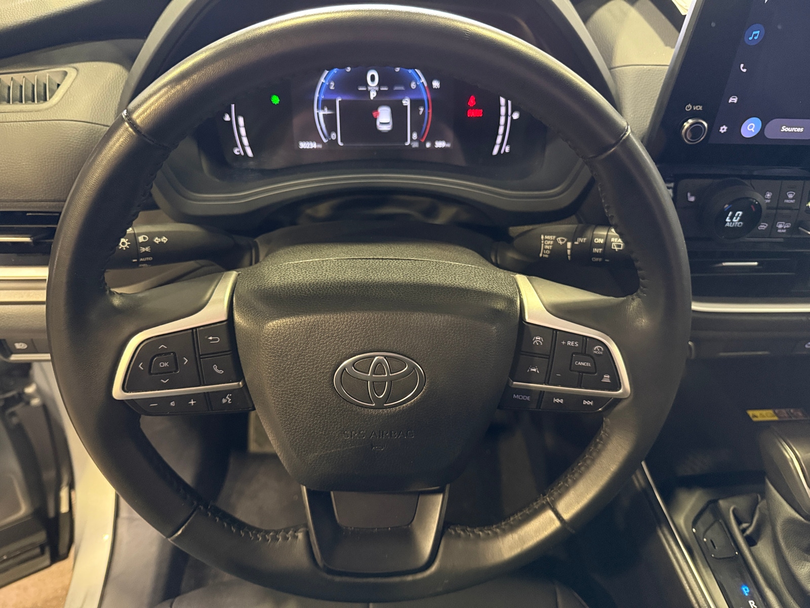 Thumbnail: 2025 Toyota Grand Highlander - 4