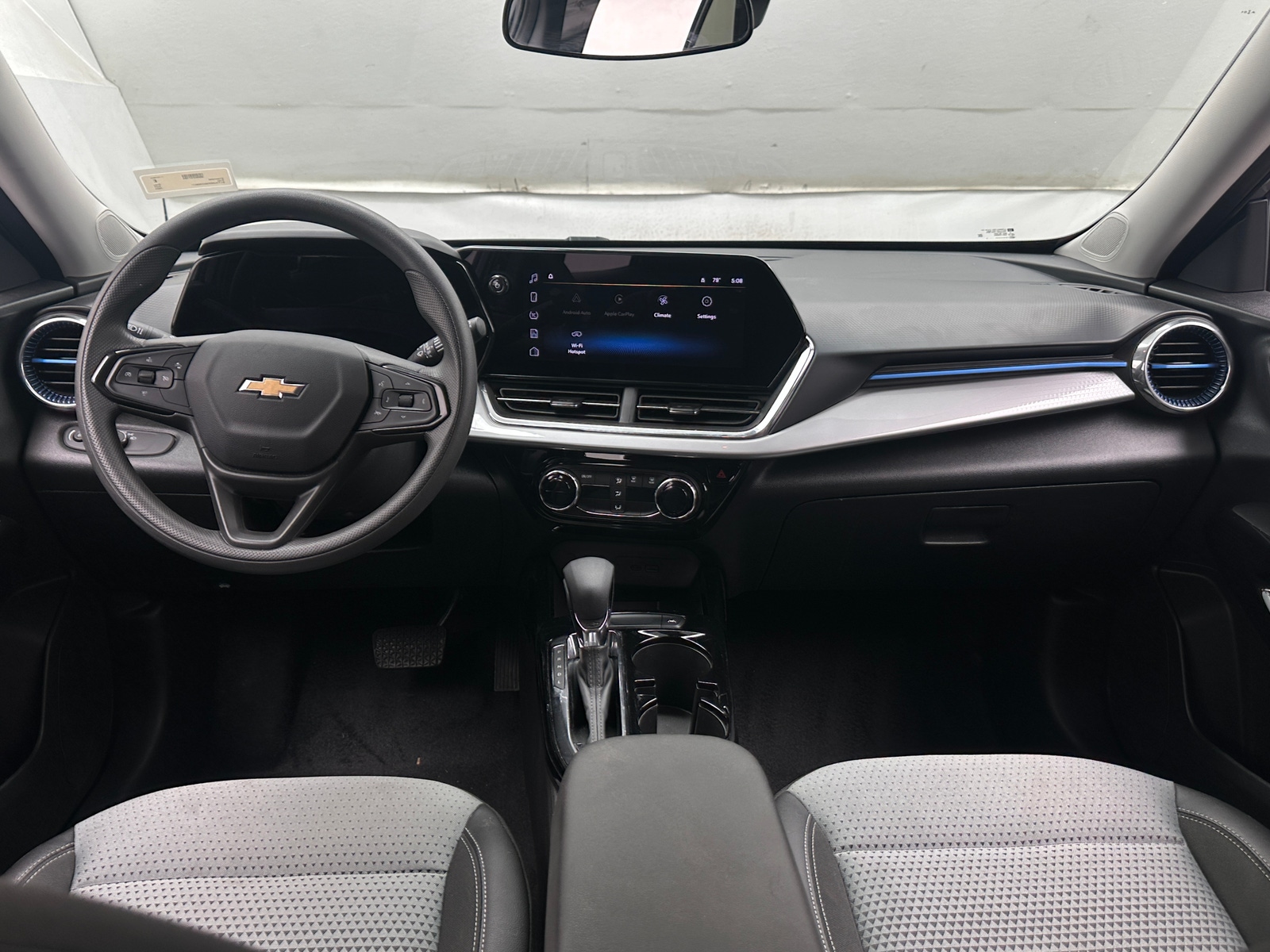 Thumbnail: 2025 Chevrolet Trax - 2