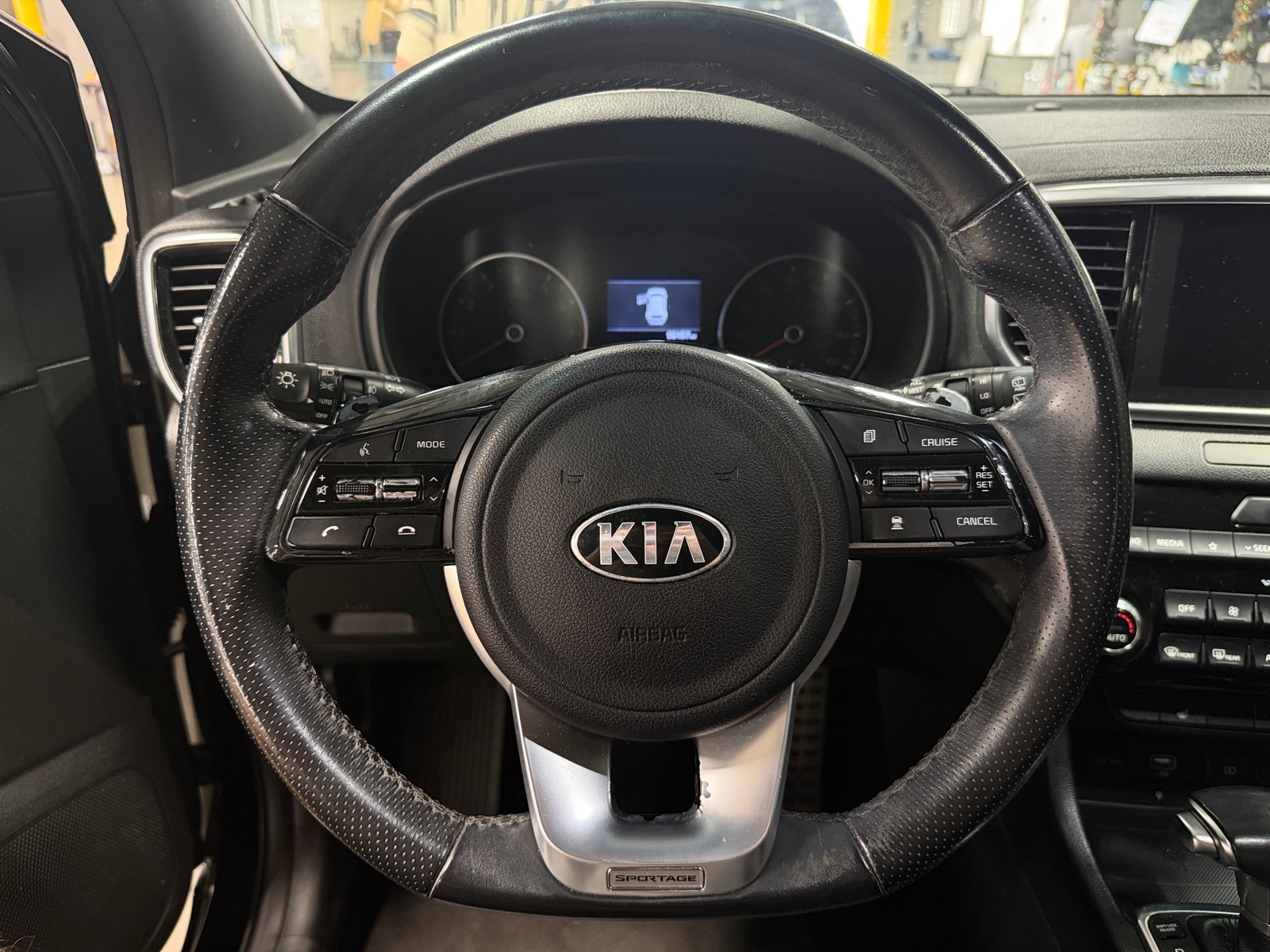 Thumbnail: 2022 Kia Sportage - 4