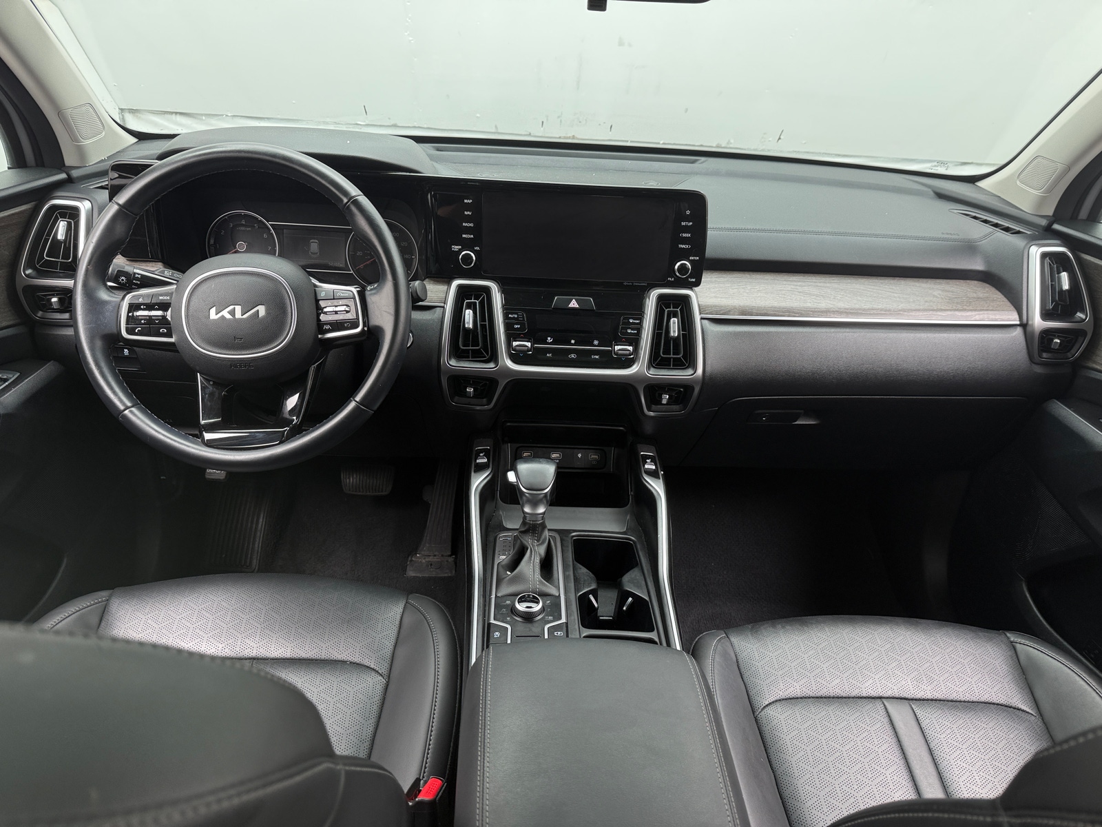 Thumbnail: 2023 Kia Sorento - 2