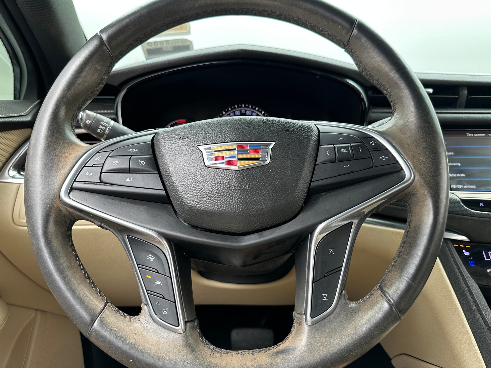 Thumbnail: 2017 Cadillac XT5 - 4