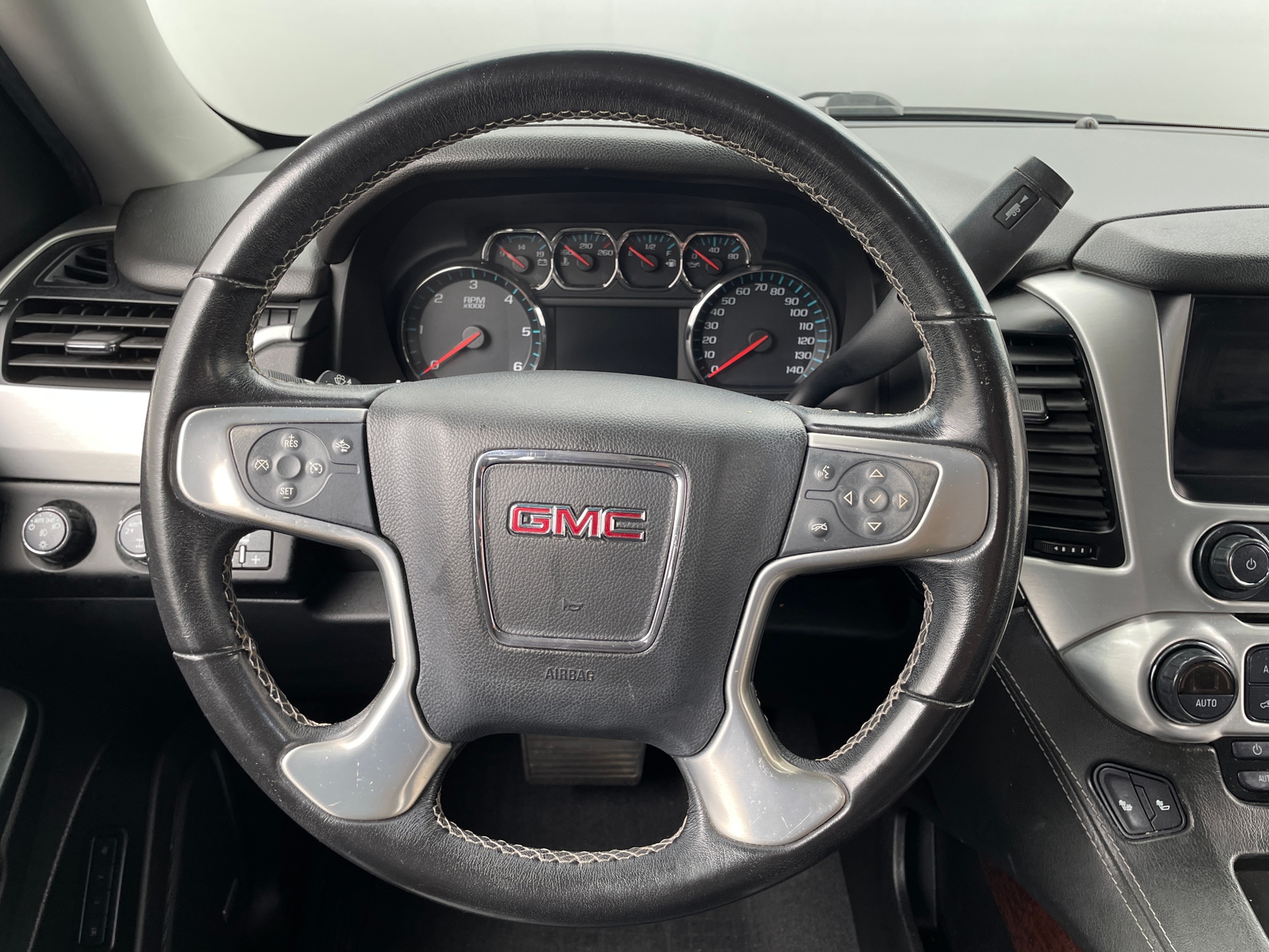 Thumbnail: 2020 GMC Yukon XL - 4