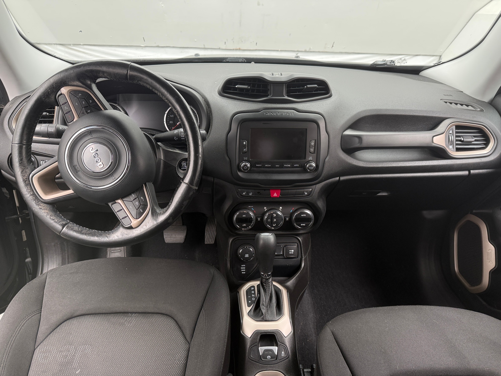 Thumbnail: 2017 Jeep Renegade - 3