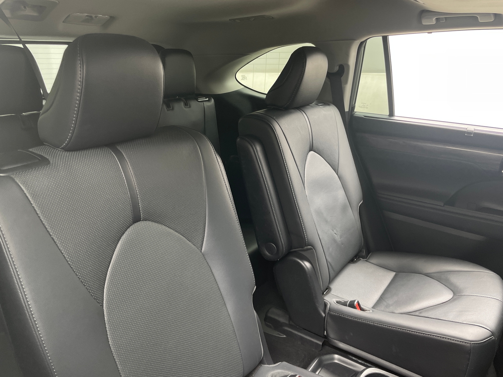 Thumbnail: 2021 Toyota Highlander - 5