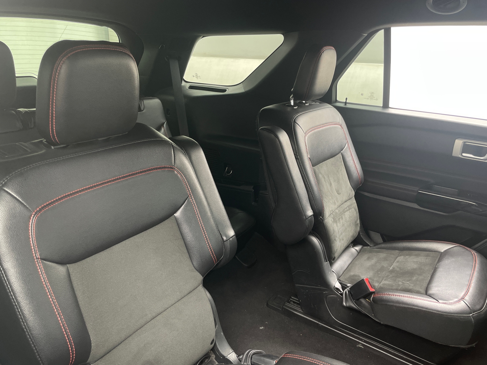 Thumbnail: 2022 Ford Explorer - 5