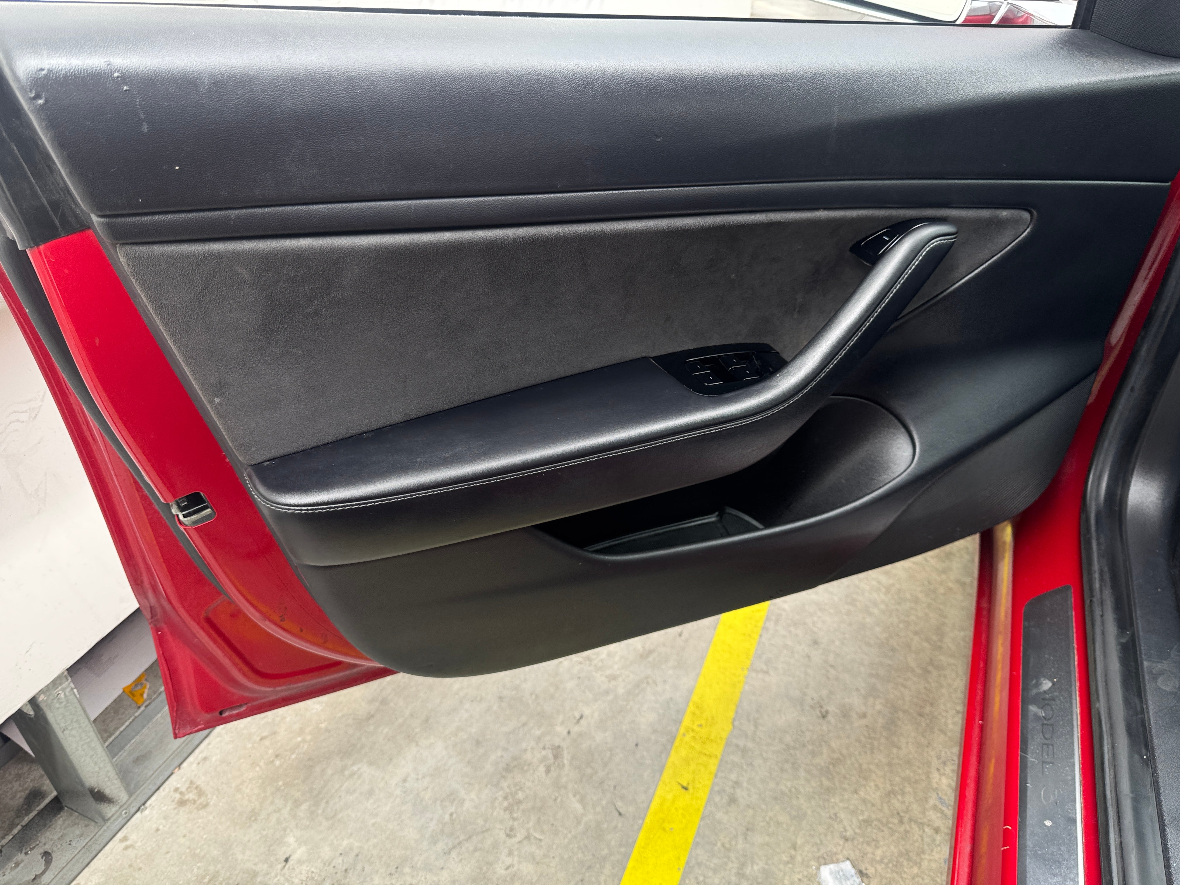 Used 2019 Tesla Model 3 Long Range with VIN 5YJ3E1EB8KF464821 for sale in Oak Creek, WI