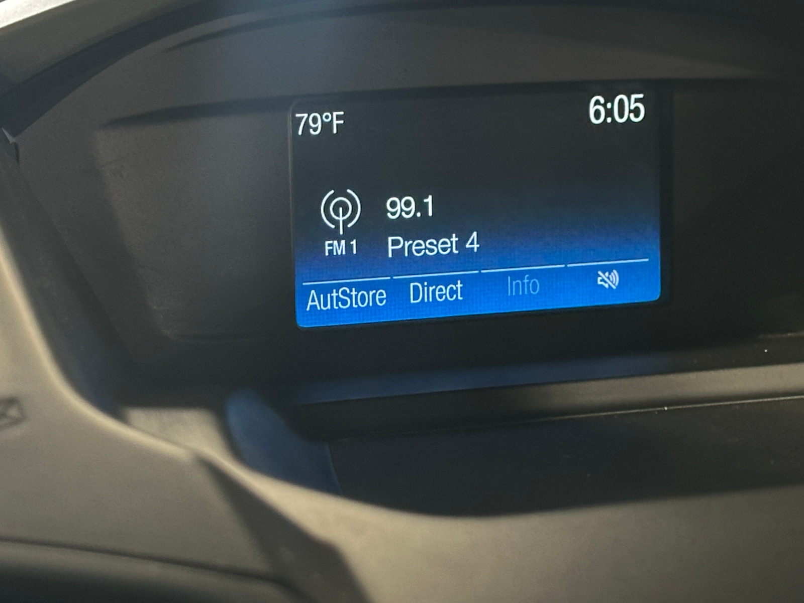 Thumbnail: 2018 Ford Escape - 4