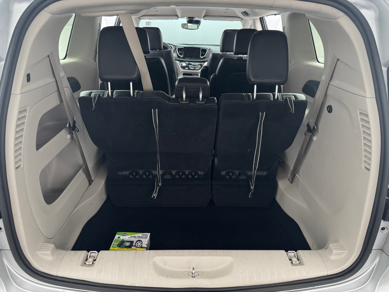 Thumbnail: 2024 Chrysler Pacifica - 6