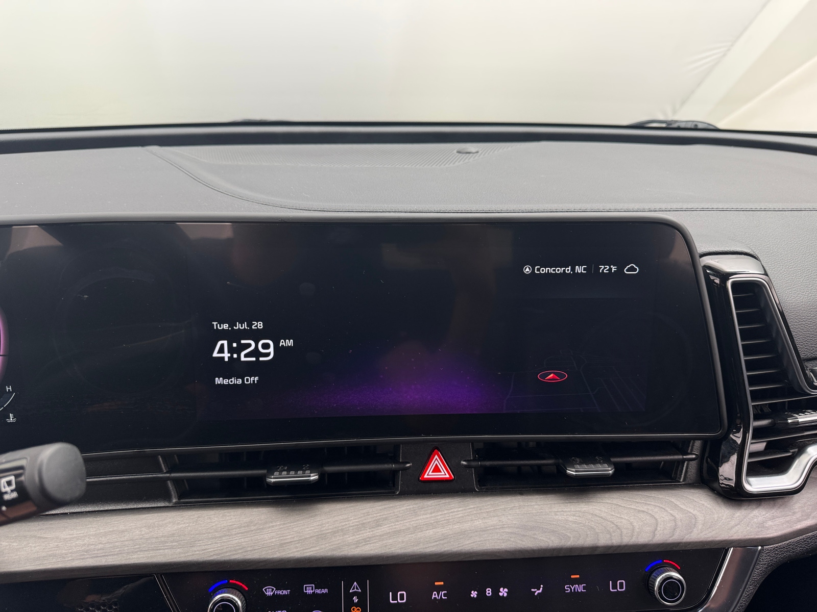 Thumbnail: 2023 Kia Sportage - 3