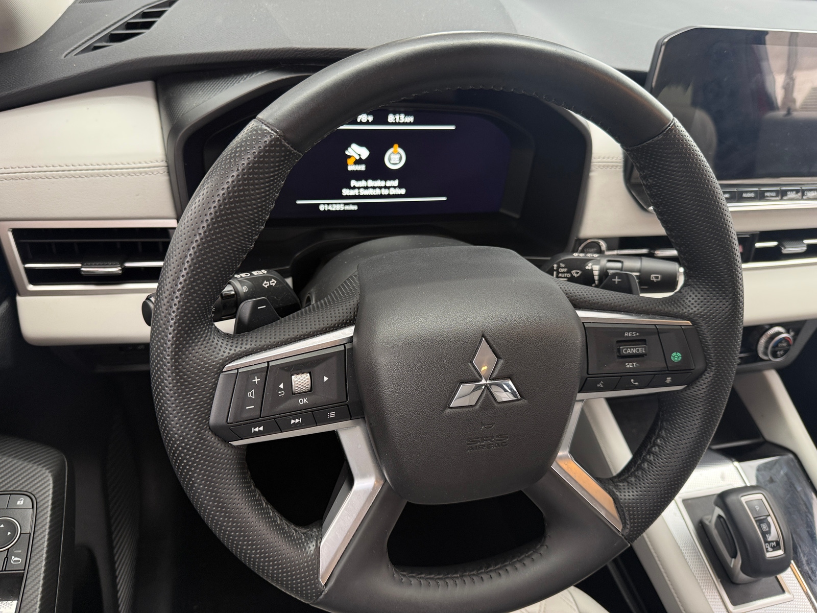 Thumbnail: 2024 Mitsubishi Outlander - 4