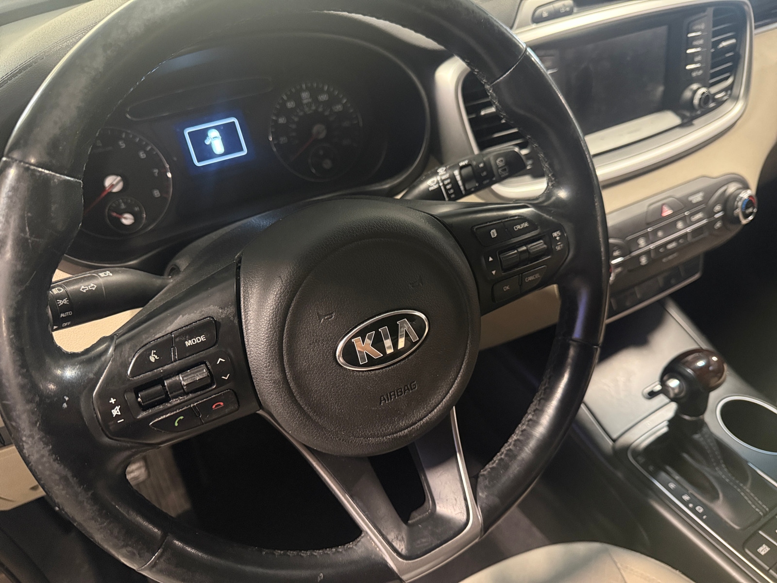 Thumbnail: 2017 Kia Sorento - 5