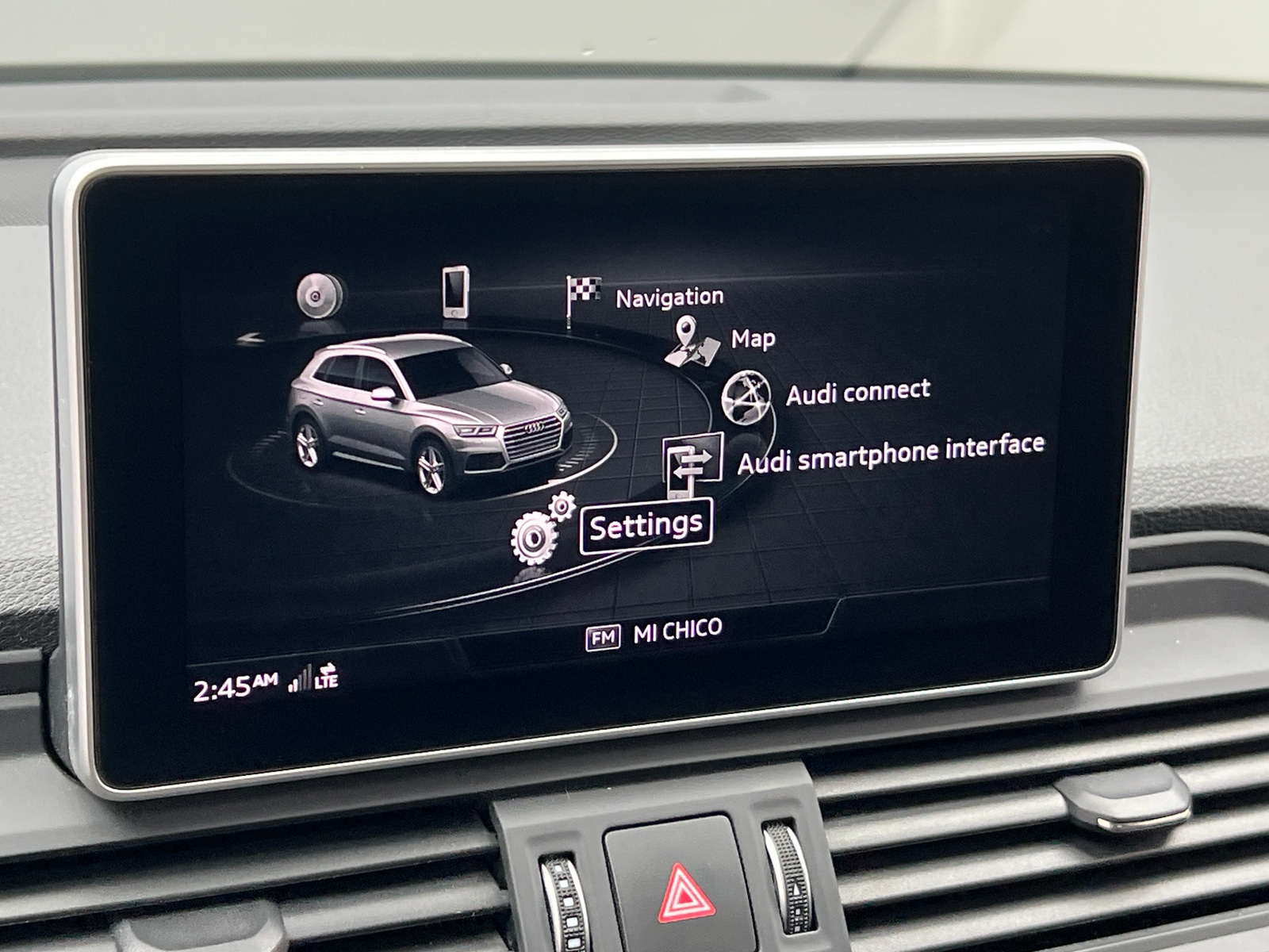 Thumbnail: 2020 Audi SQ5 - 3