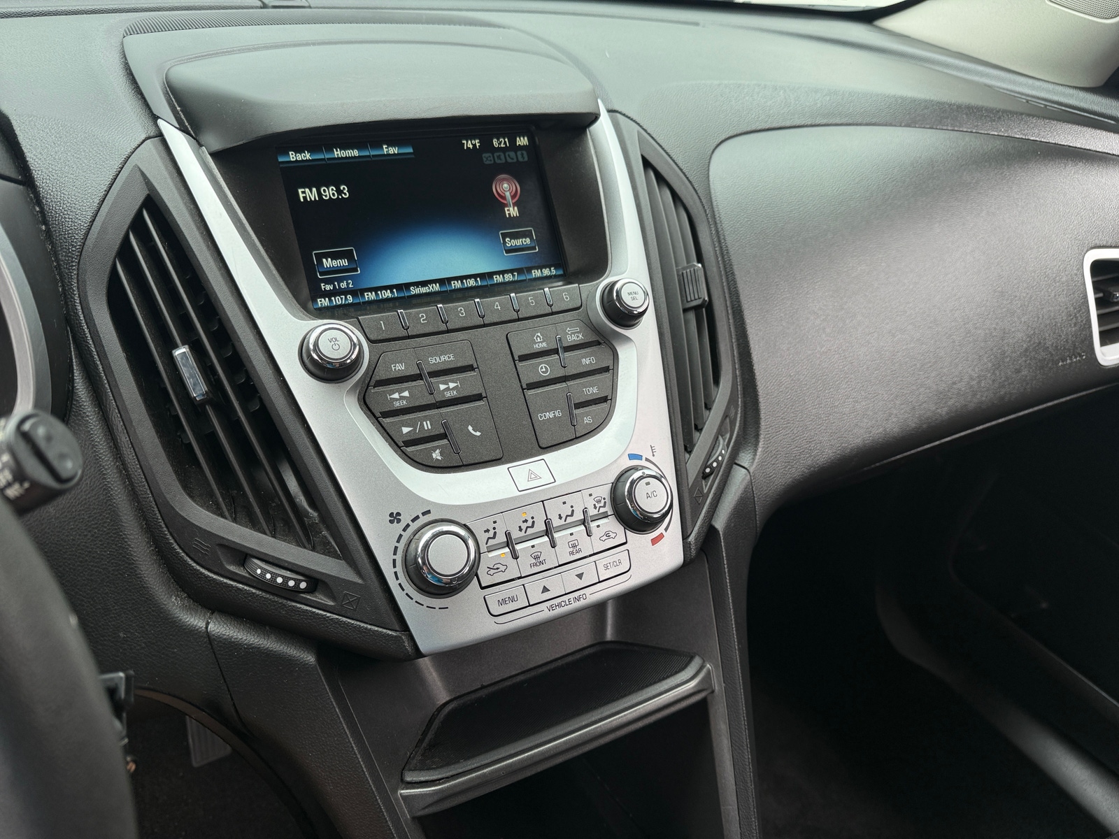 Thumbnail: 2017 Chevrolet Equinox - 4