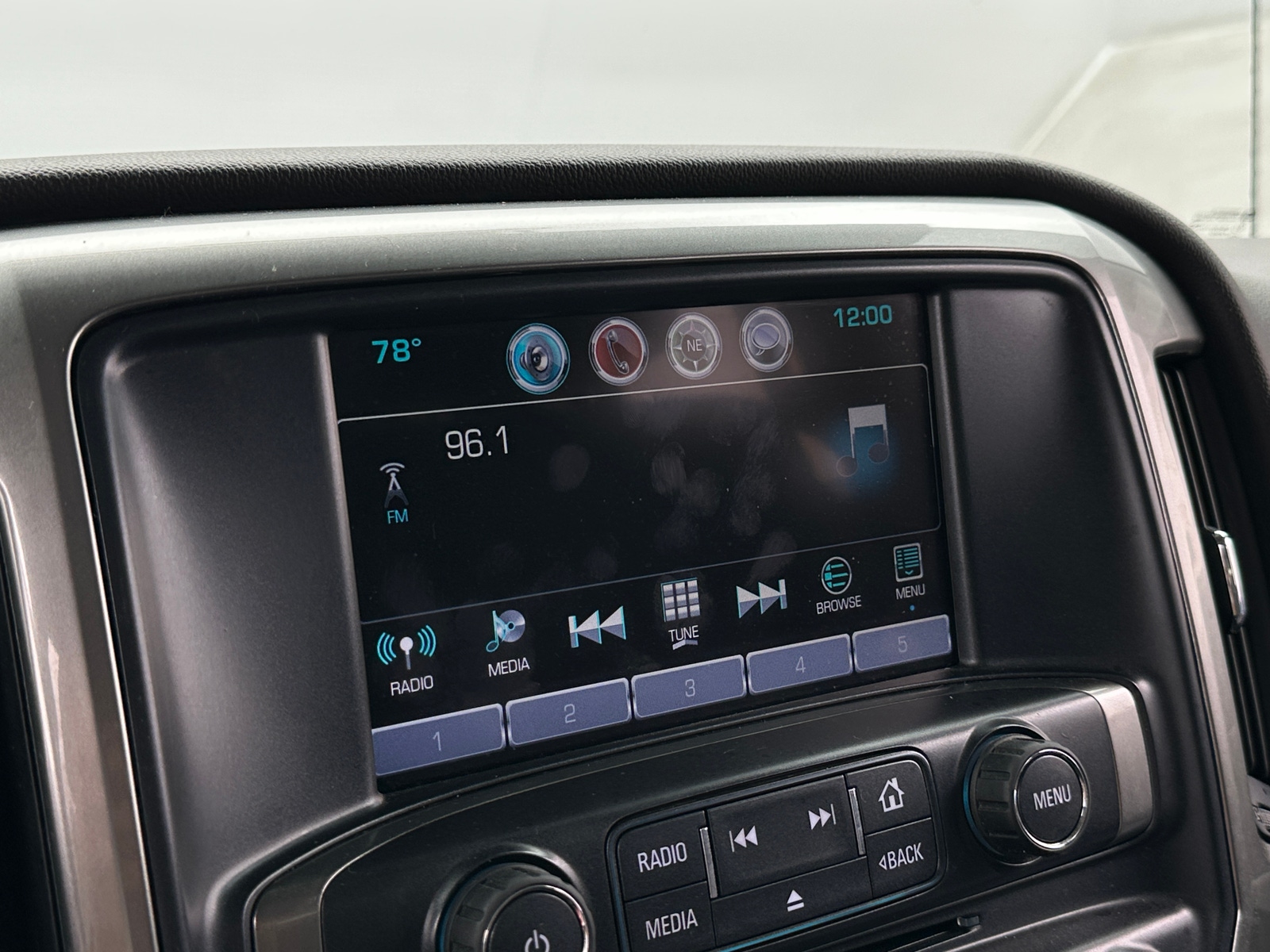 Thumbnail: 2019 Chevrolet Silverado 1500 - 4