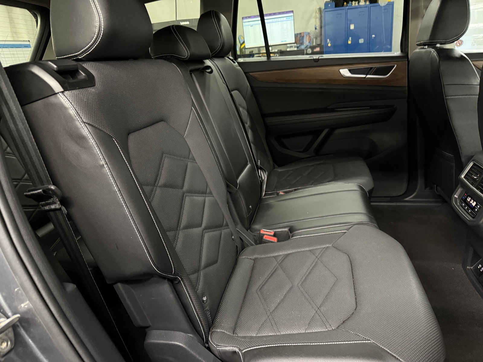 Thumbnail: 2024 Volkswagen Atlas - 5